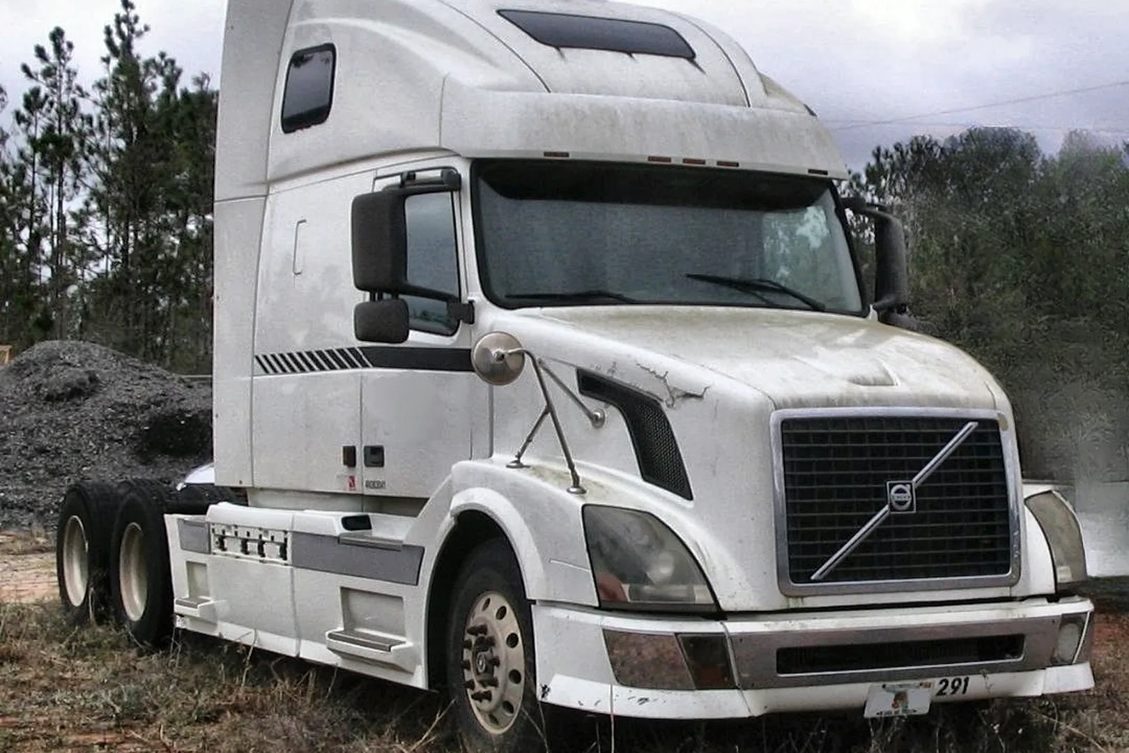 2004 VOLVO VNL 64T 670 - view 7 of 32