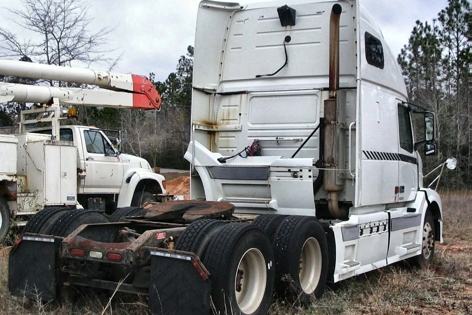 2004 VOLVO VNL 64T 670 - view 10 of 32