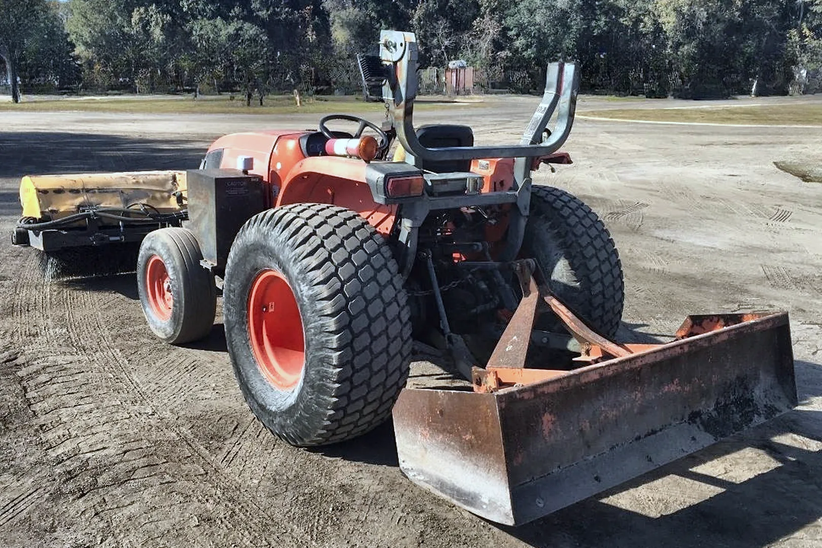 2010 KUBOTA MX4700F - view 10 of 29