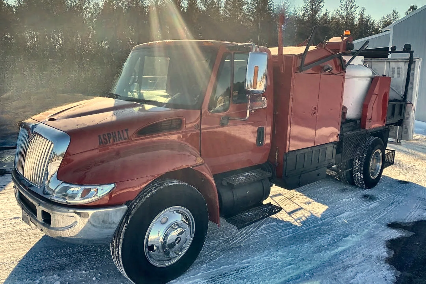 2002 INTERNATIONAL 4300 - view 8 of 39