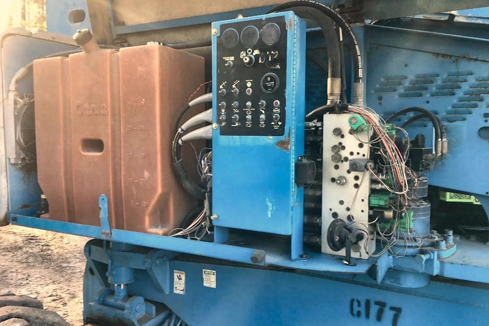 2002 GENIE S 85 - view 17 of 19