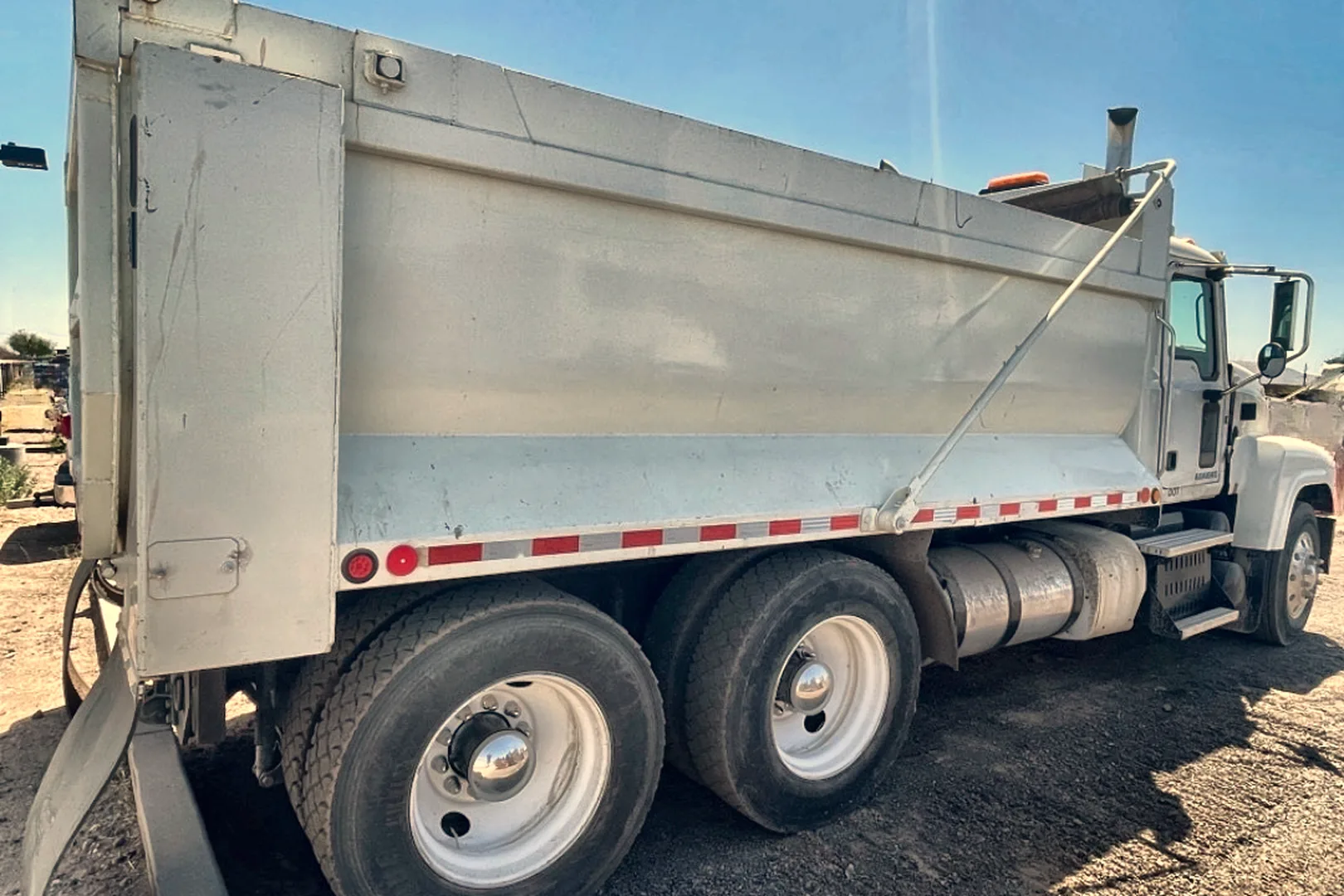 2015 MACK PINNACLE CHU613 - view 9 of 27