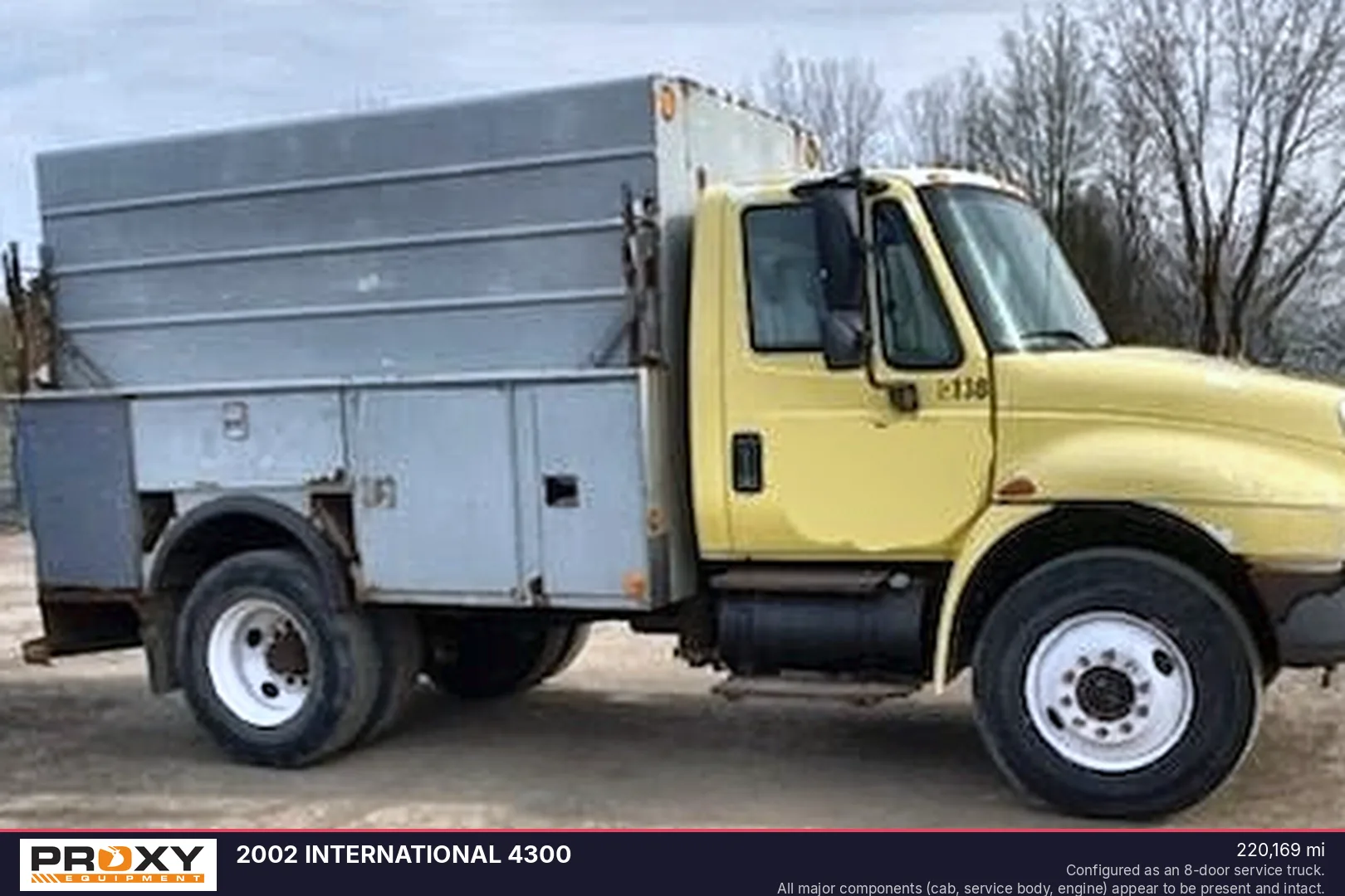 2002 INTERNATIONAL 4300 - view 2 of 13