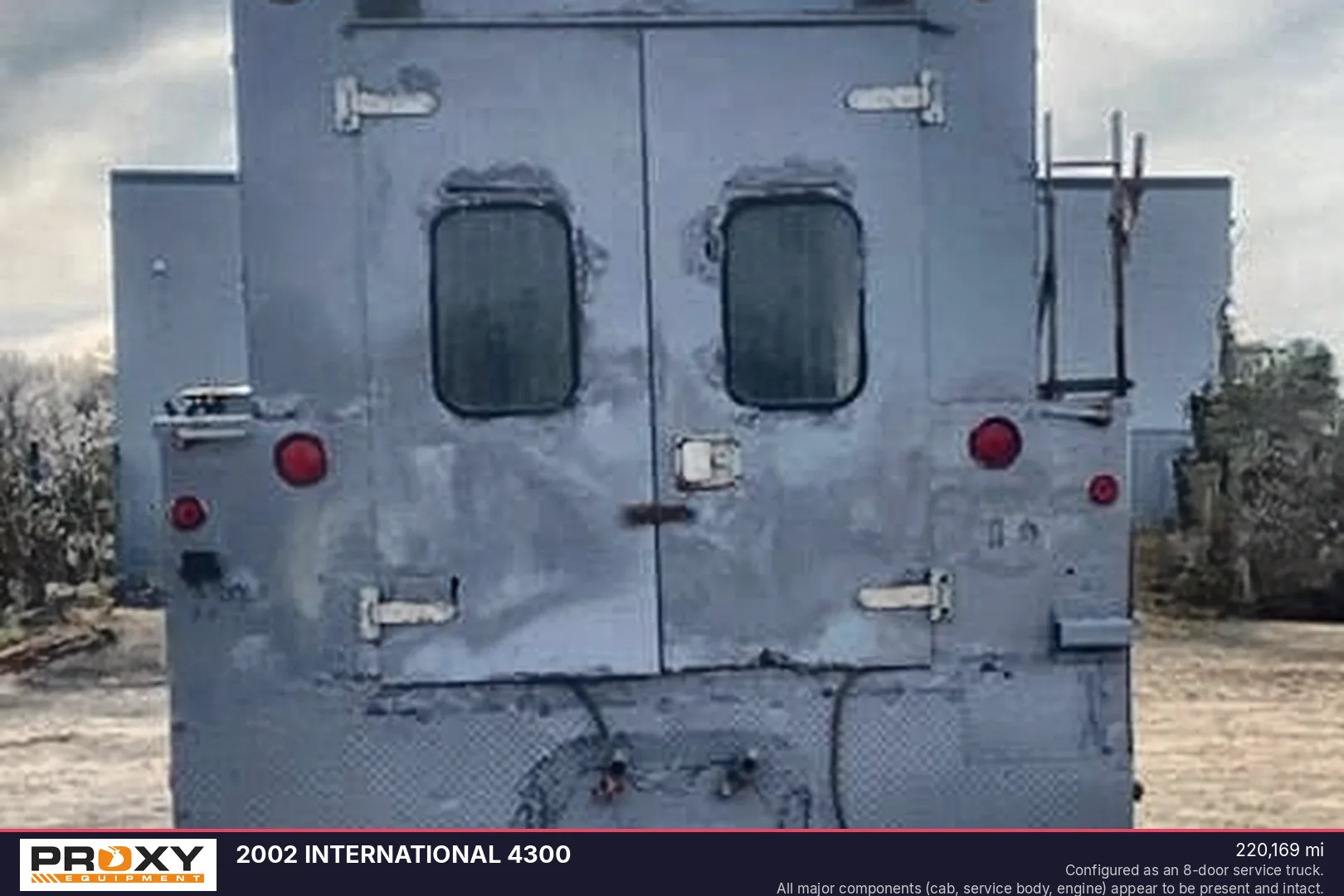 2002 INTERNATIONAL 4300 - view 5 of 13