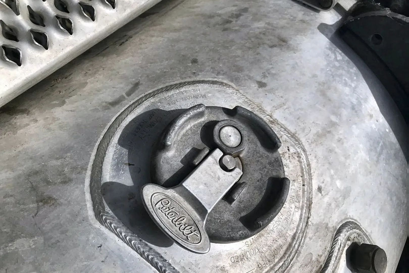 2014 PETERBILT 579 - view 6 of 22