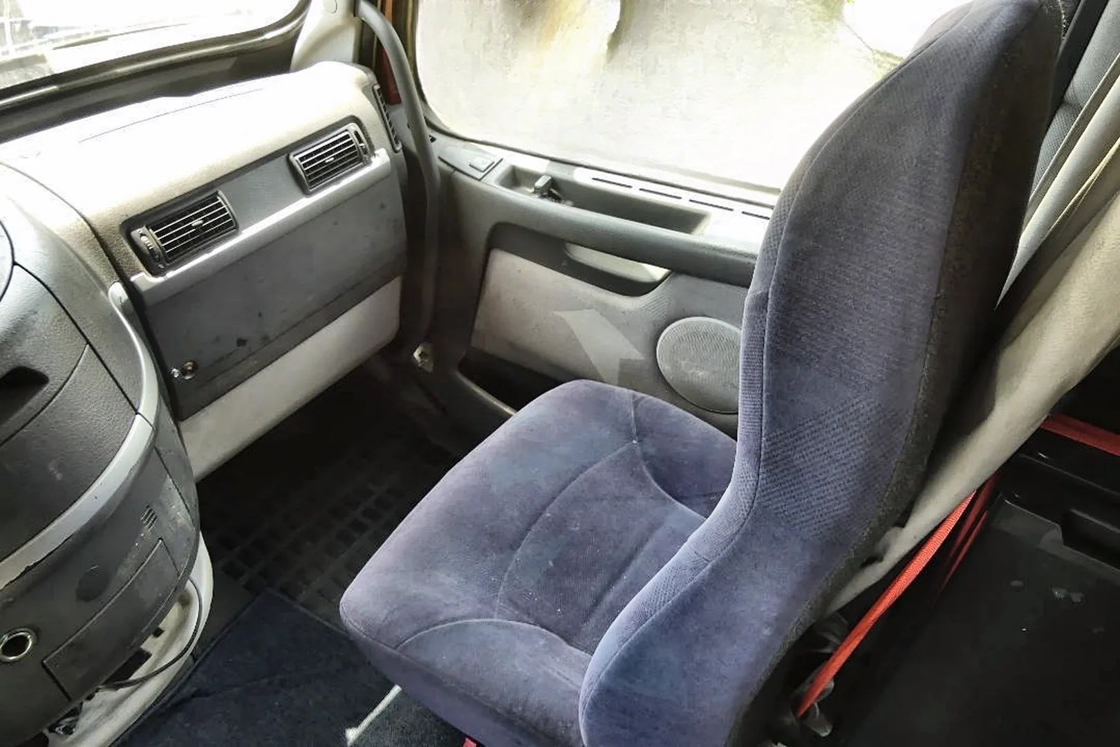 2006 VOLVO VNL 64T - view 6 of 24