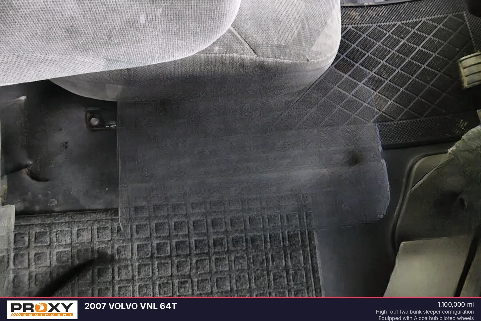2007 VOLVO VNL 64T - view 3 of 20