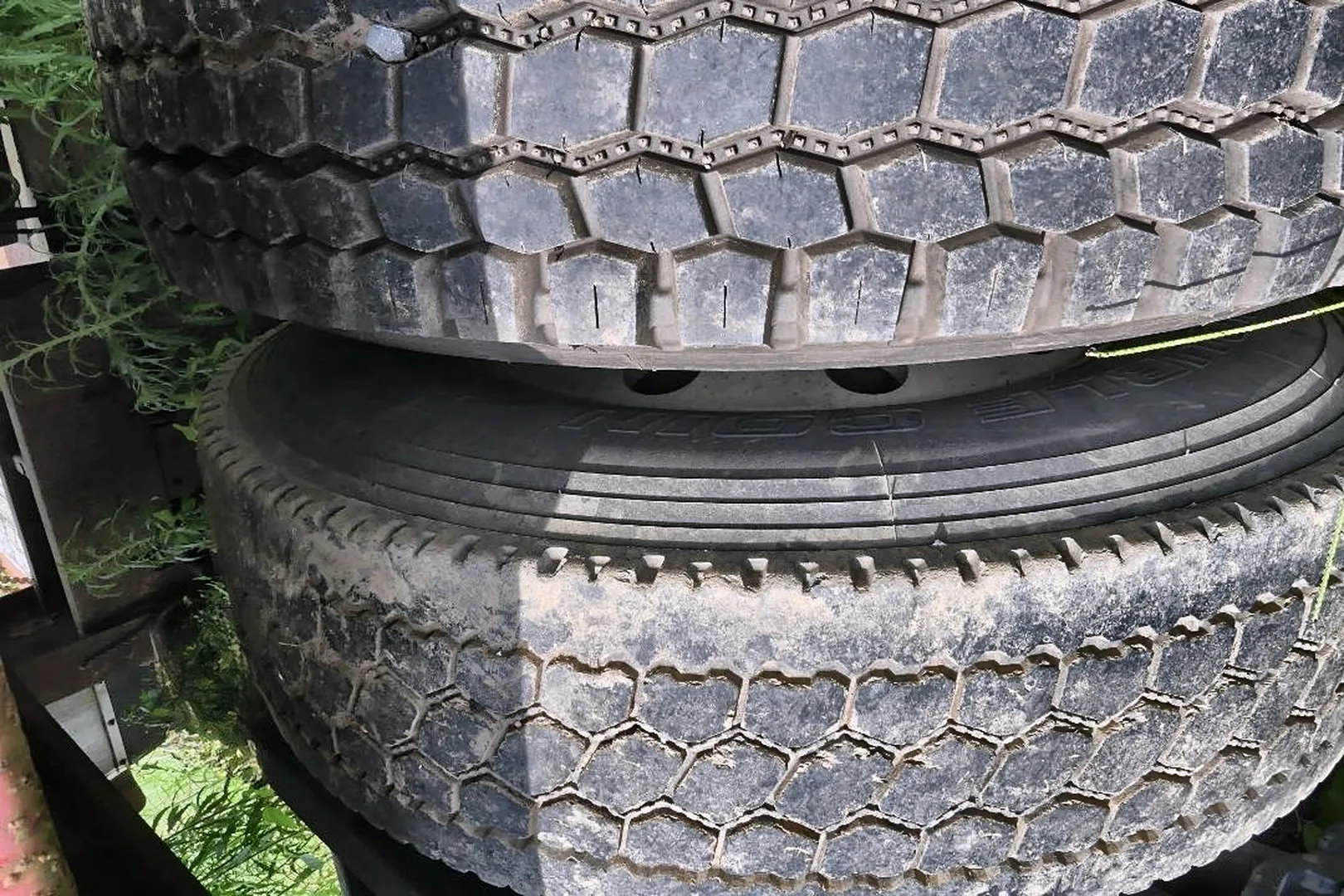 2011 VOLVO VNL 64T - view 20 of 26