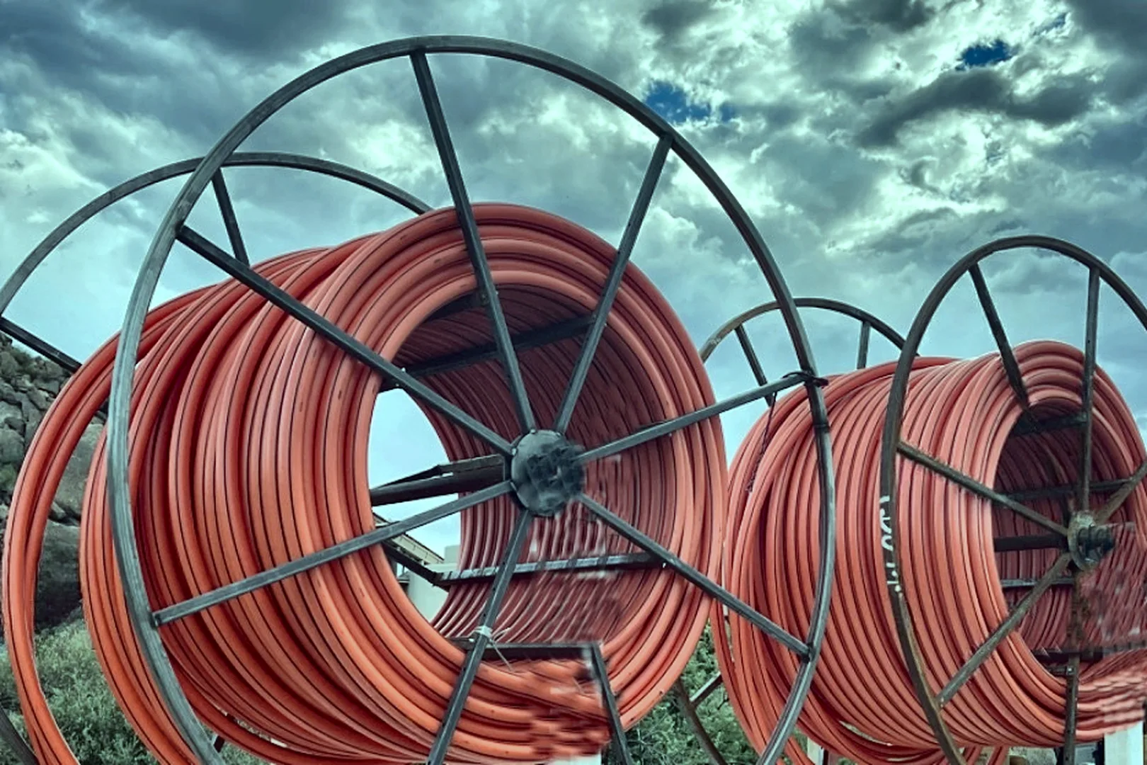 2022 REEL-EEZE DRHT-Dual Reel Hydraulic Trailer - view 16 of 23