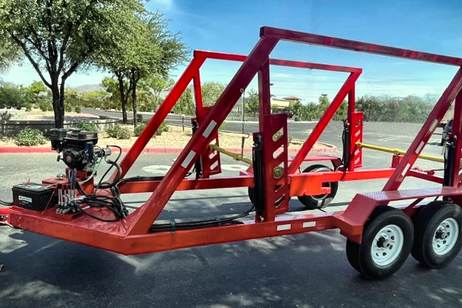 2022 REEL-EEZE DRHT-Dual Reel Hydraulic Trailer - view 8 of 23