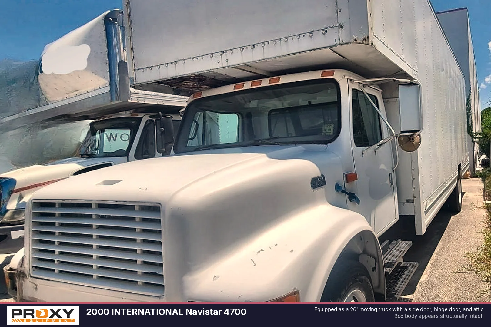 2000 INTERNATIONAL Navistar 4700 - view 2 of 10