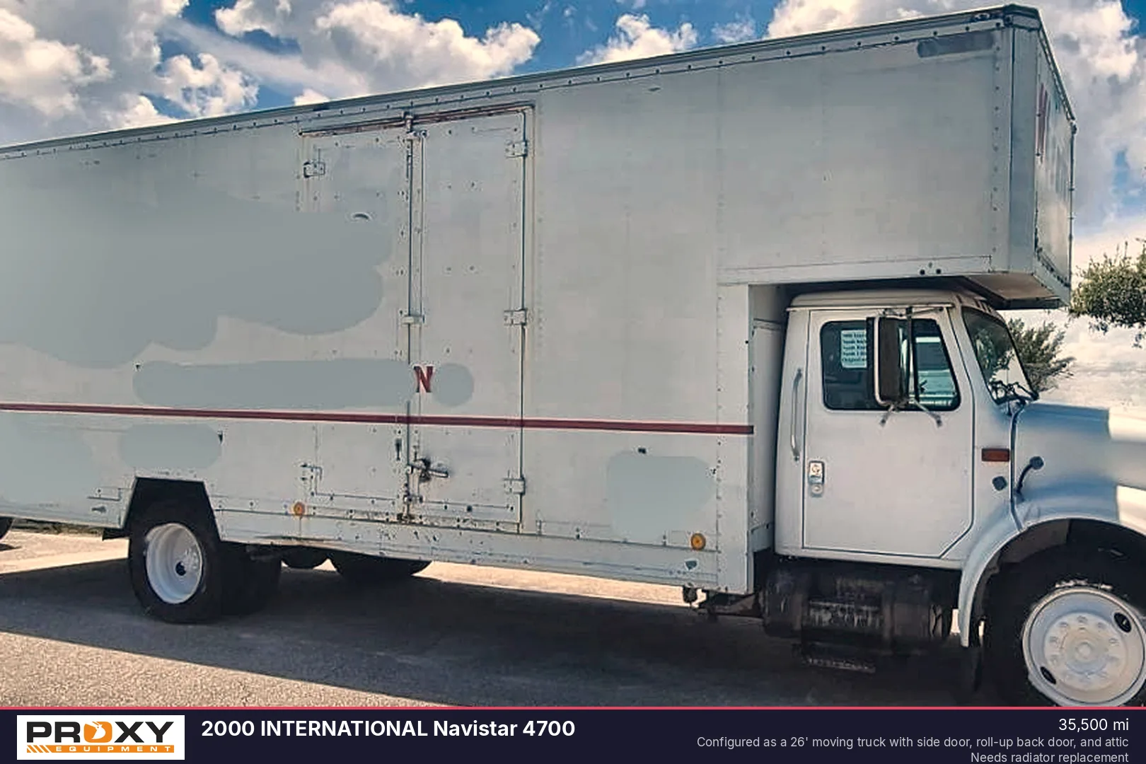2000 INTERNATIONAL Navistar 4700 - view 1 of 15