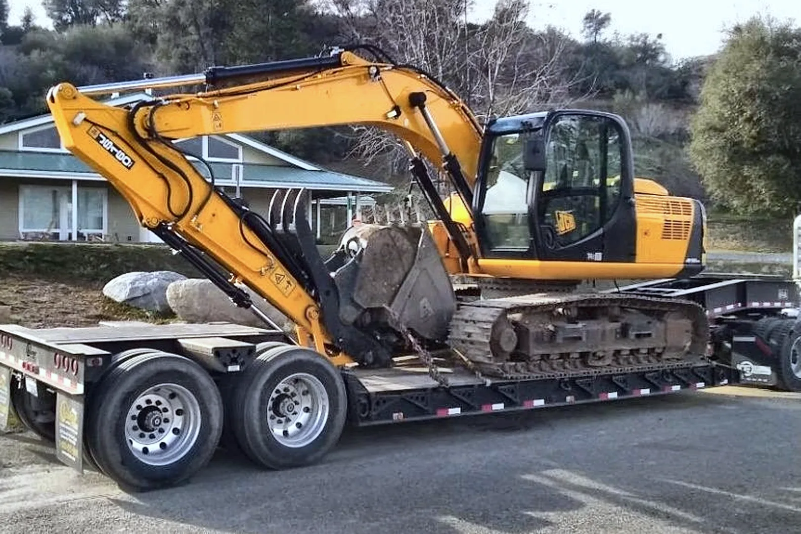 2019 JCB JS160N - view 5 of 8