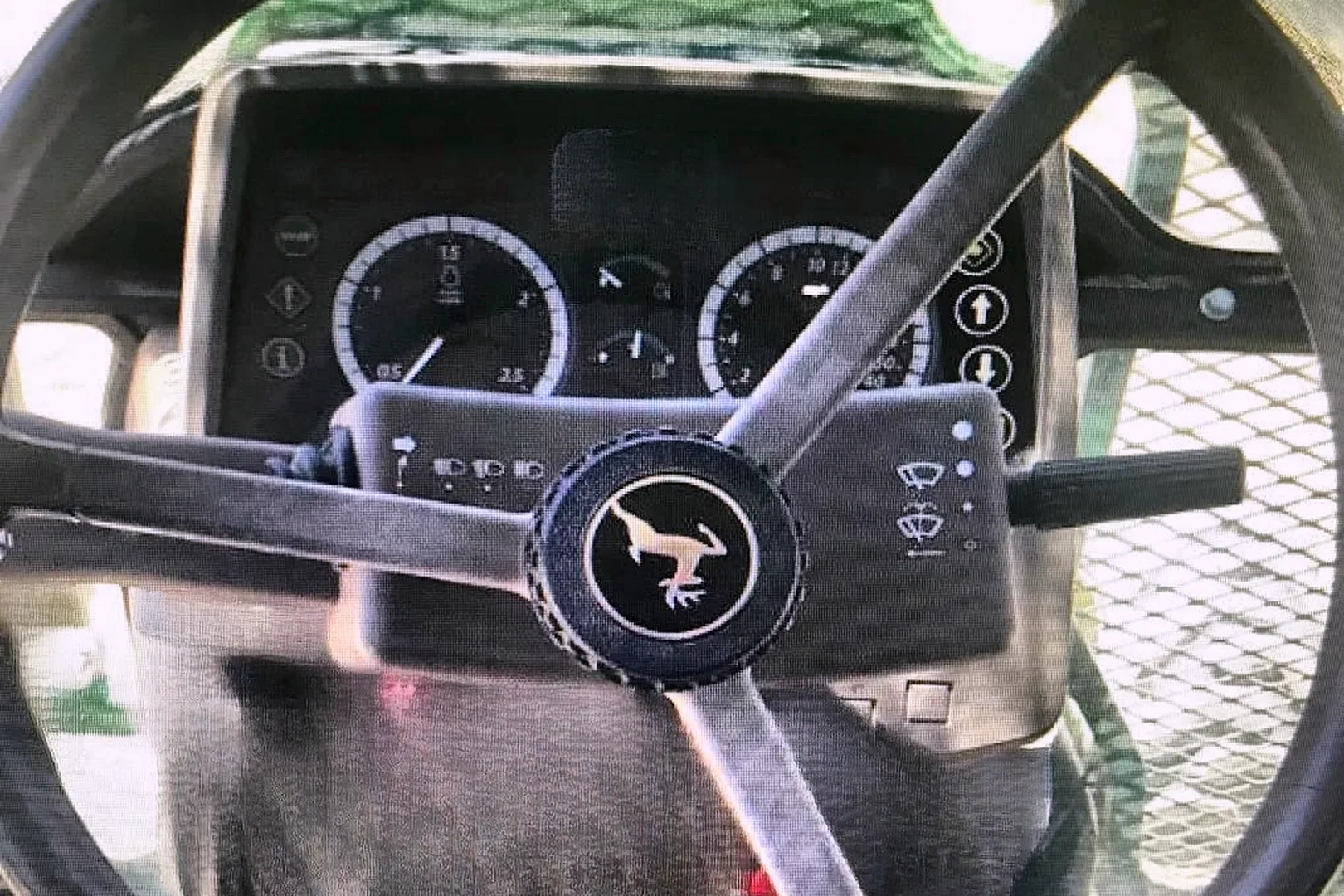 2015 DEERE 6115M - view 17 of 20