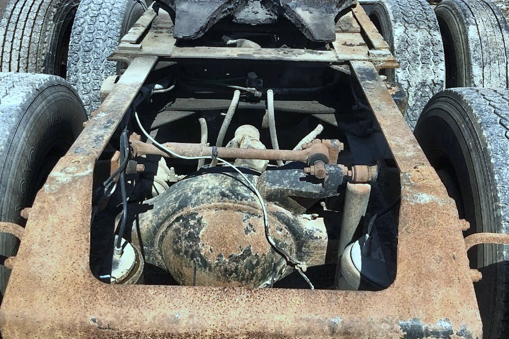 1996 VOLVO WG64 - view 15 of 36