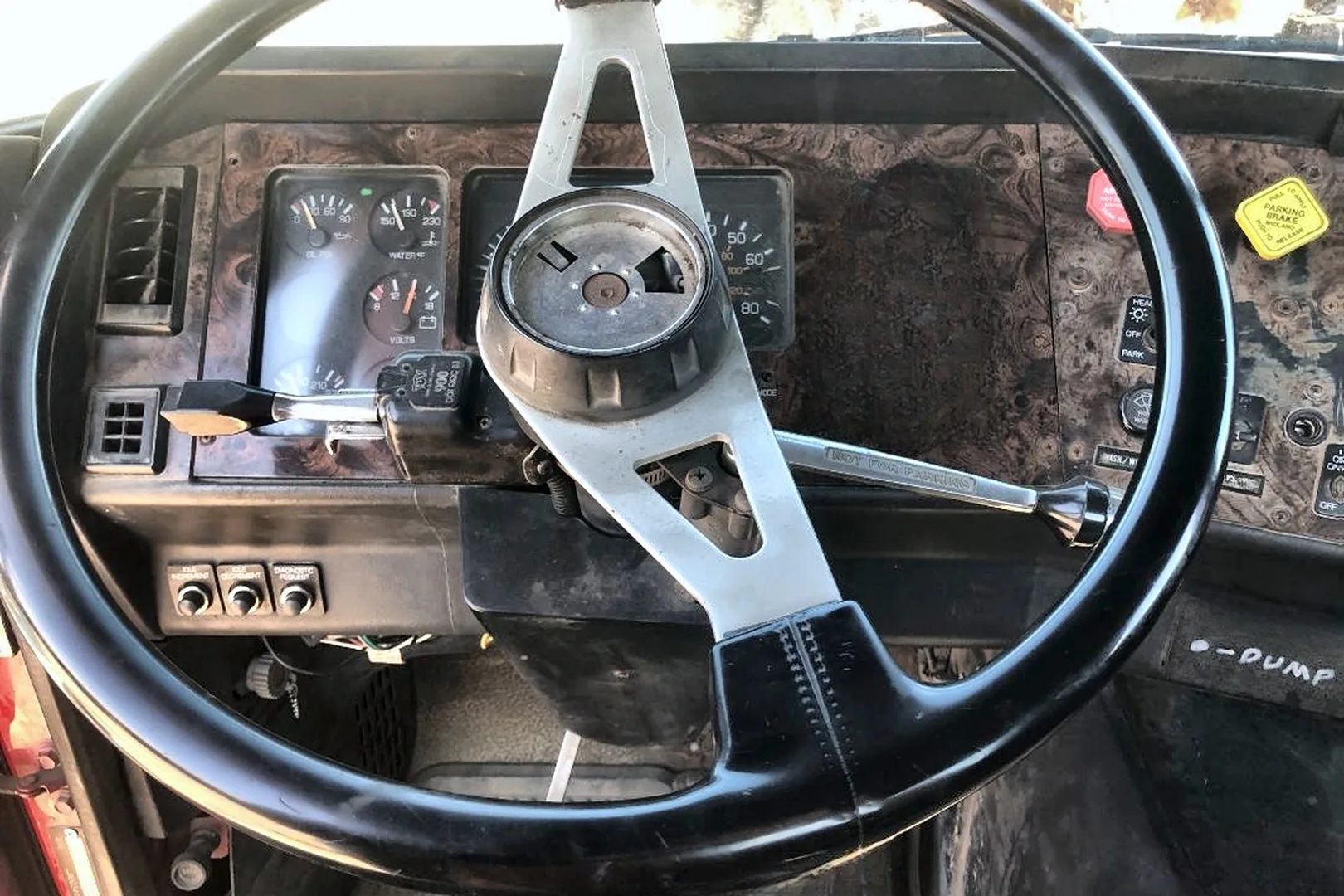 1996 VOLVO WG64 - view 20 of 36