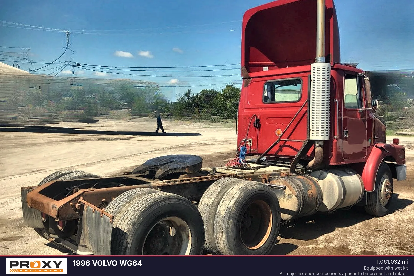 1996 VOLVO WG64 - view 3 of 36