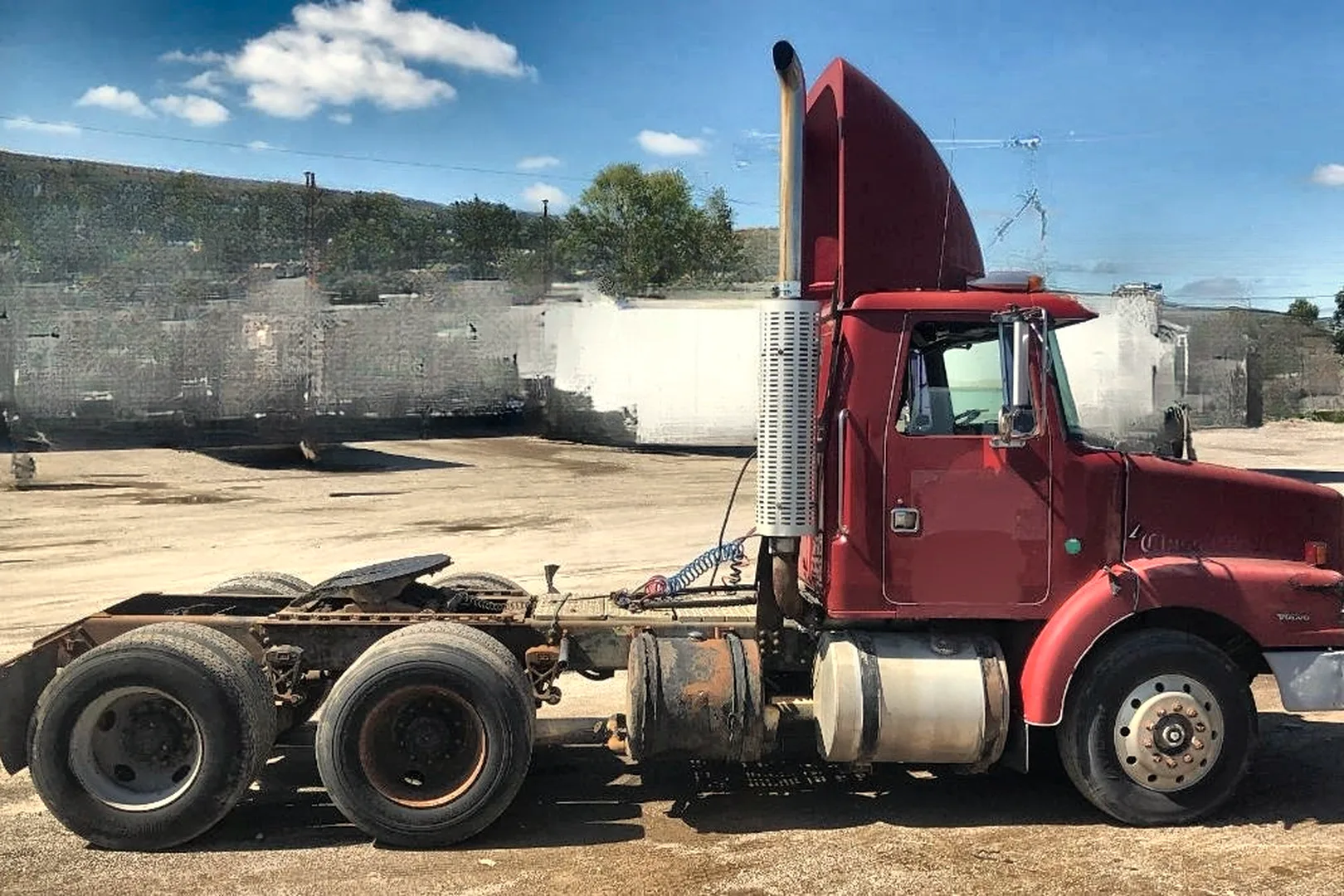 1996 VOLVO WG64 - view 10 of 36