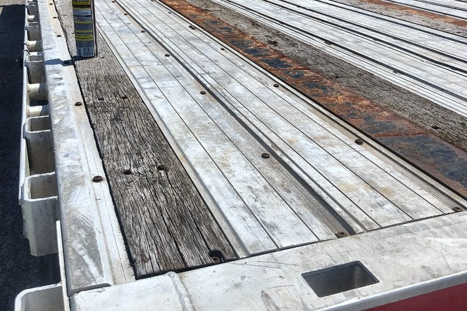 2012 GREAT DANE 48' x 102 - view 11 of 21