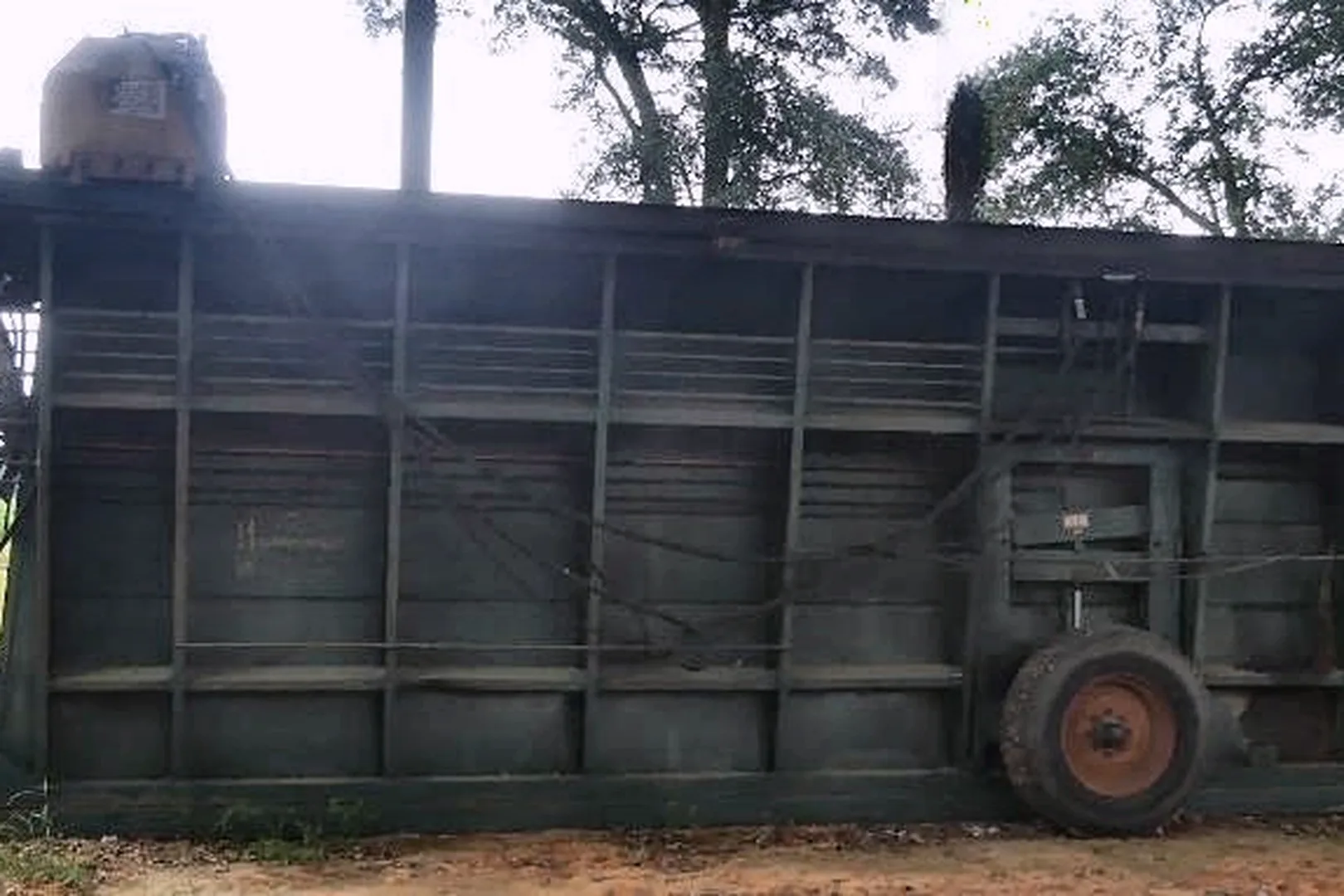 2001 DEERE 9976 - view 18 of 36