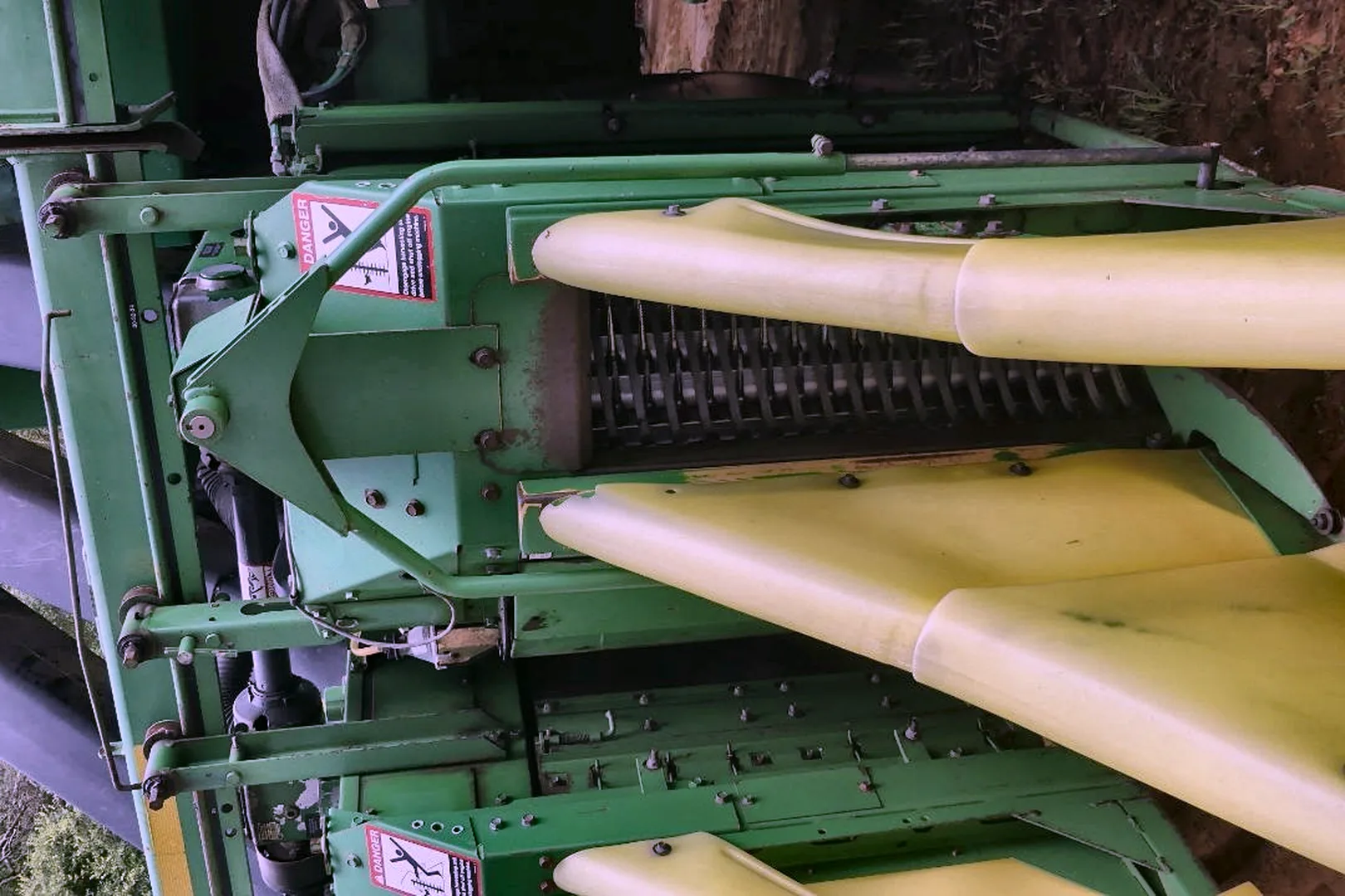 2001 DEERE 9976 - view 20 of 36