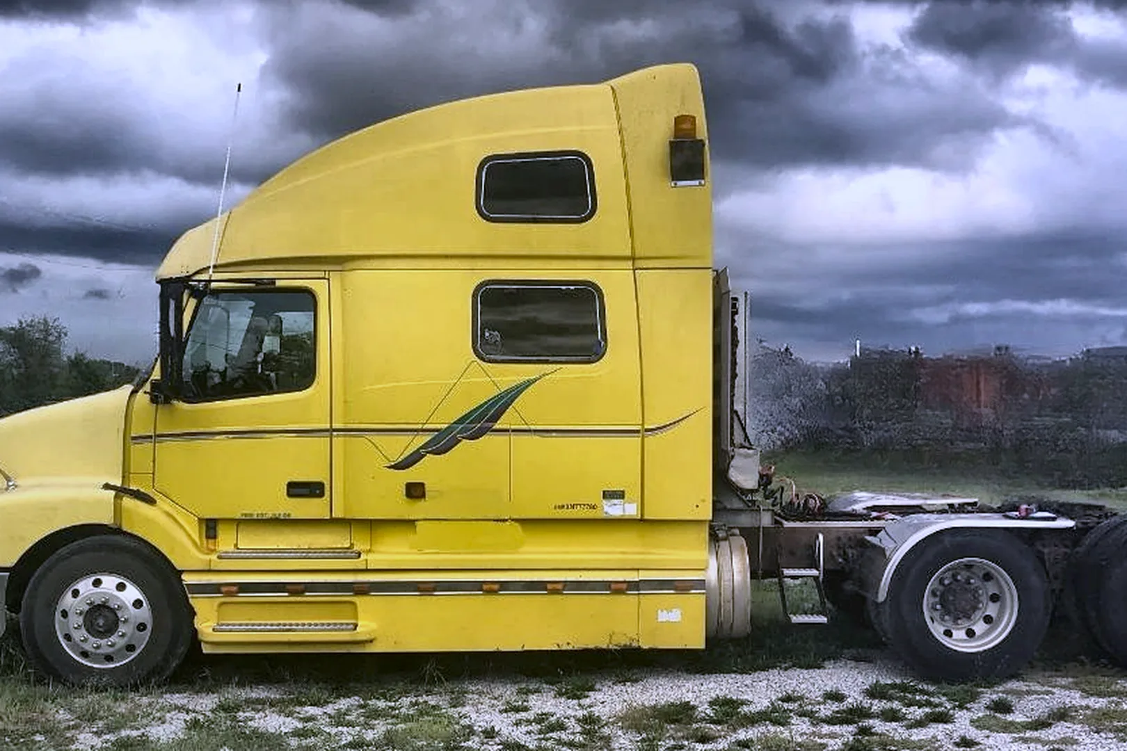 1999 VOLVO VNL64T770 - view 8 of 43