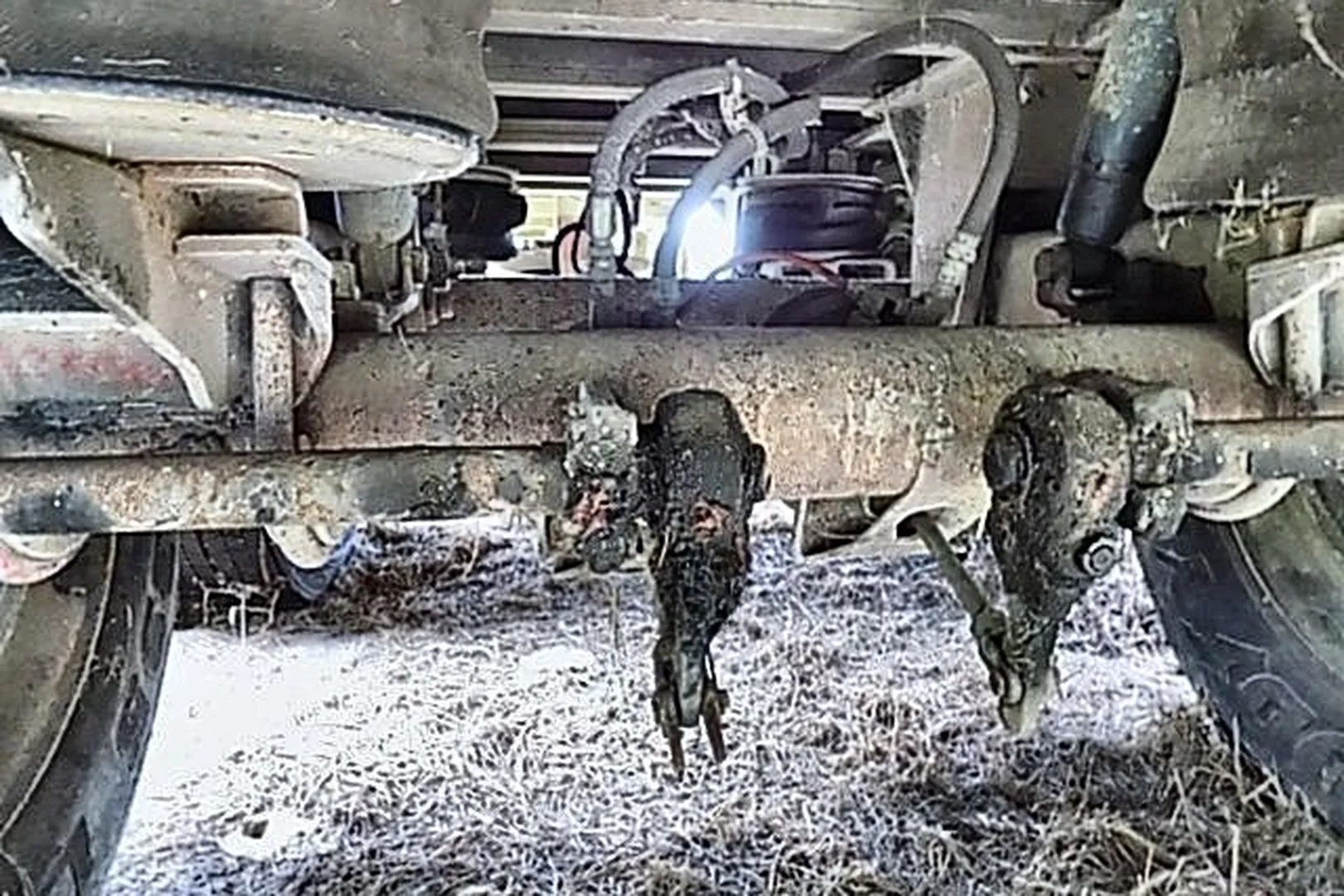 1995 EAST 38FT T/A - view 15 of 19