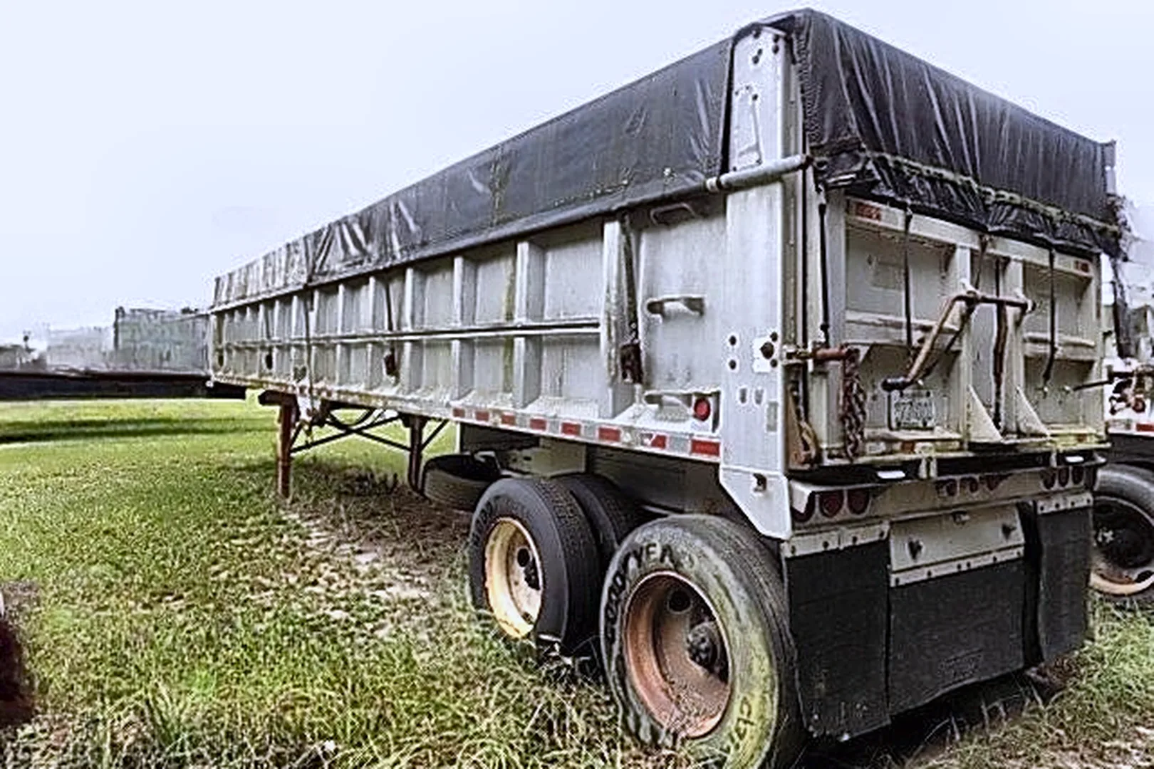 1995 EAST 38FT T/A - view 6 of 19