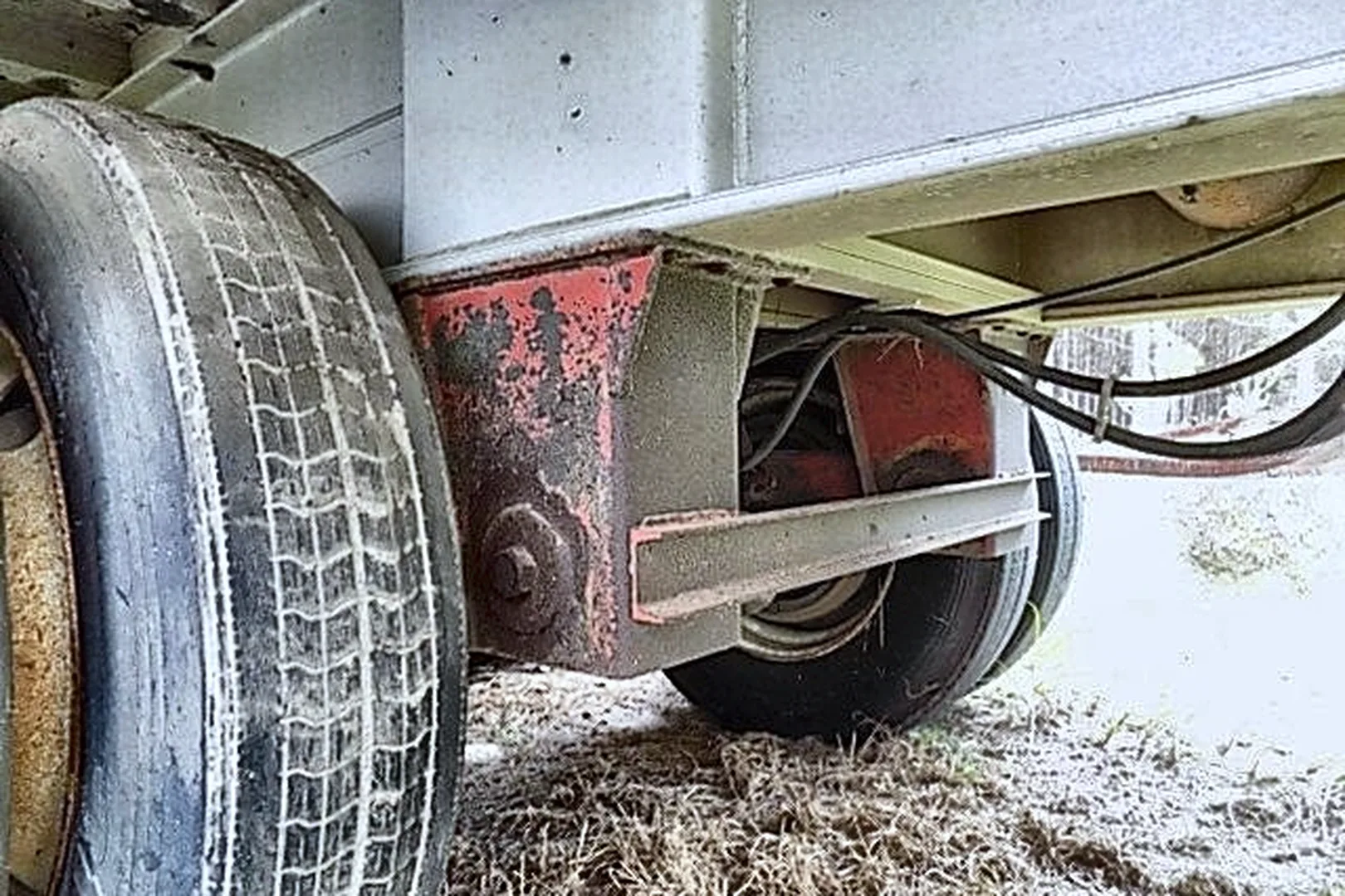 1995 EAST 38FT T/A - view 18 of 19