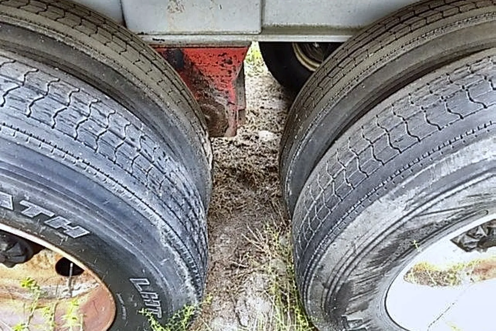 1995 EAST 38FT T/A - view 19 of 19