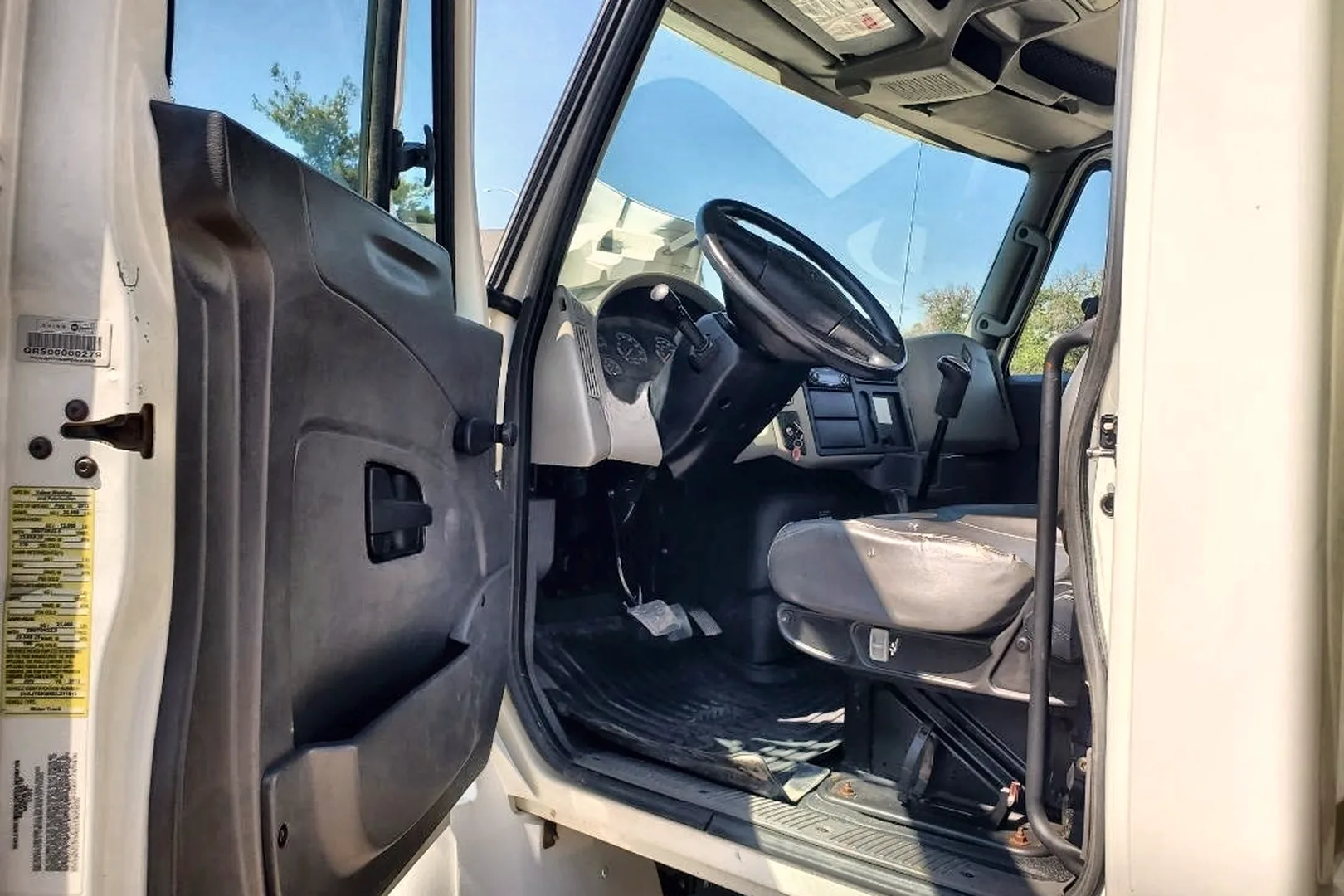 2013 INTERNATIONAL 4300 - view 11 of 20