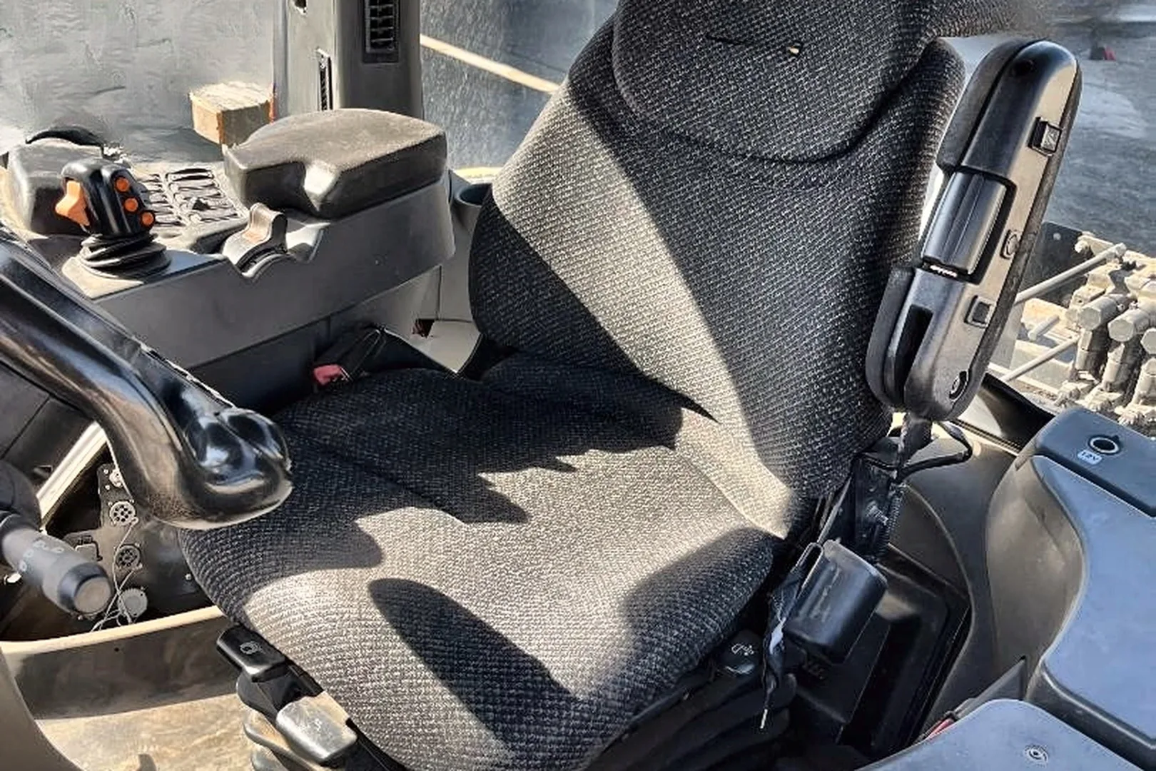 2012 CHALLENGER MT865C - view 6 of 16