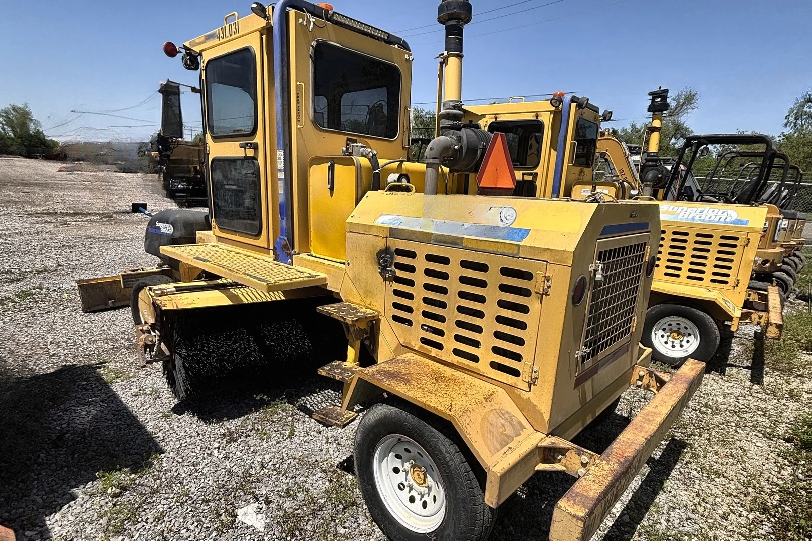 2012 SUPERIOR BROOM DT80J - view 7 of 26