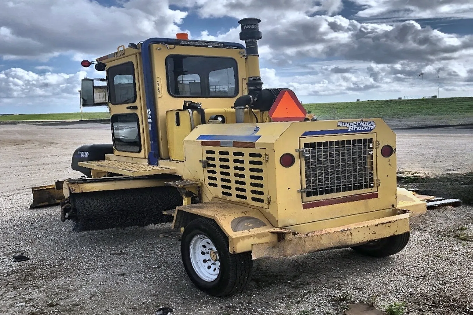 2012 SUPERIOR BROOM DT80J - view 12 of 26