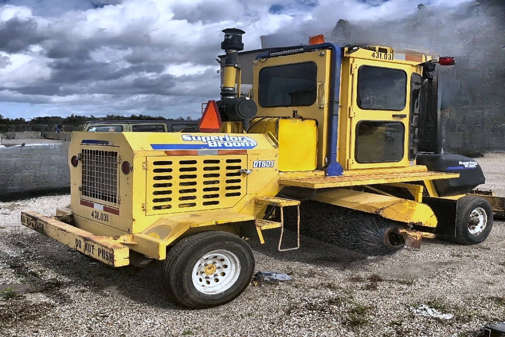 2012 SUPERIOR BROOM DT80J - view 13 of 26