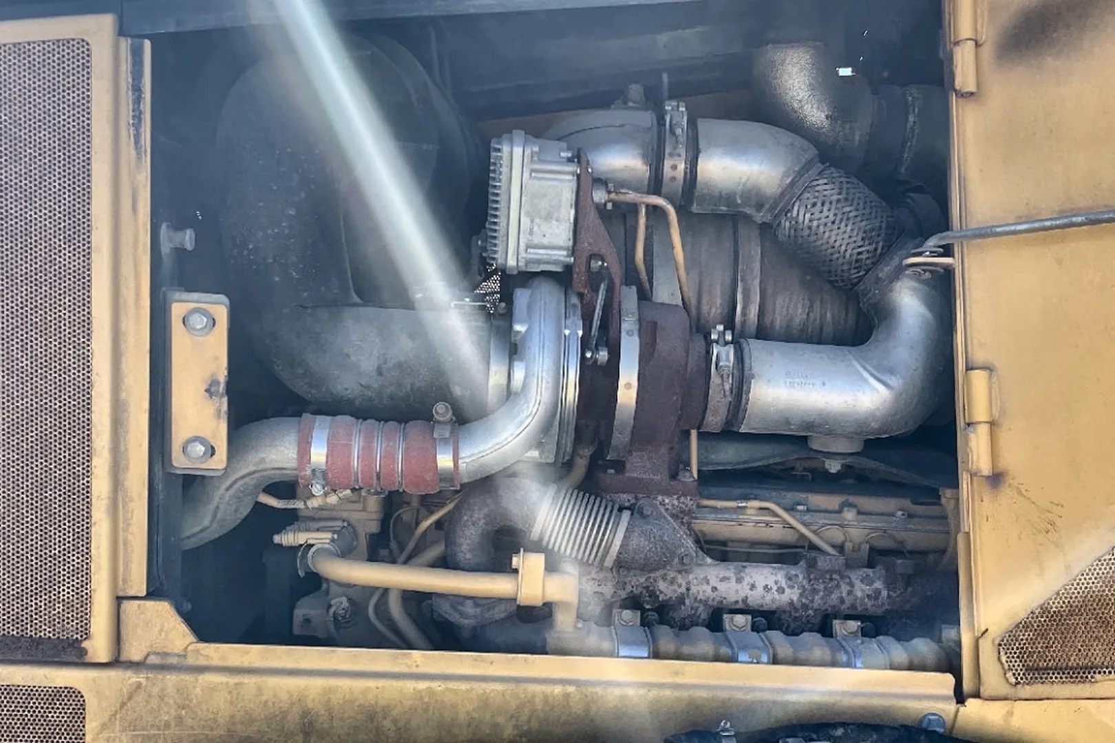 2013 DEERE 700K LGP - view 18 of 19