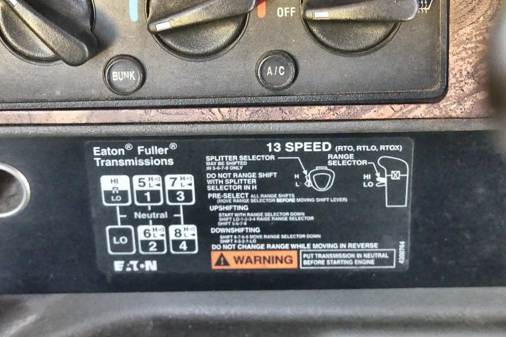 2000 INTERNATIONAL 9400i - view 6 of 31