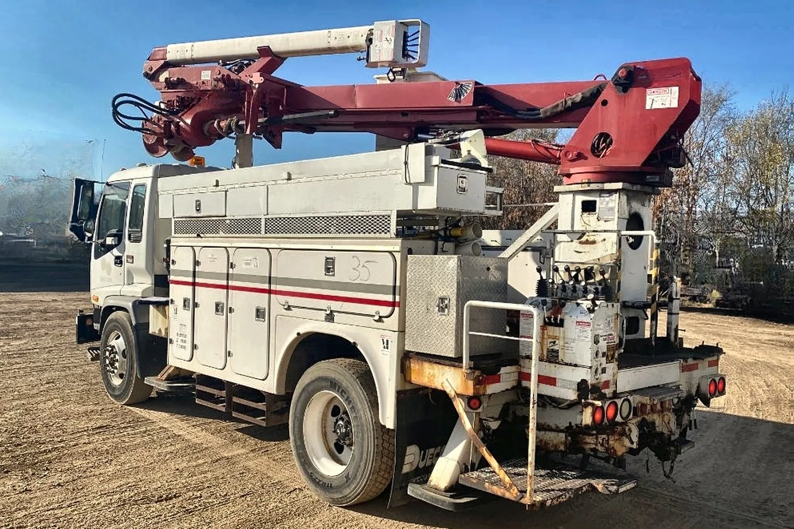 2004 GMC T7500 - view 8 of 50