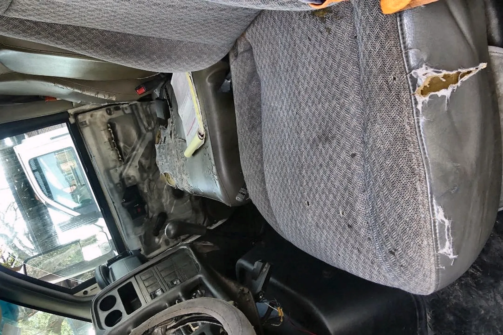 2004 GMC C7C042 - view 14 of 22