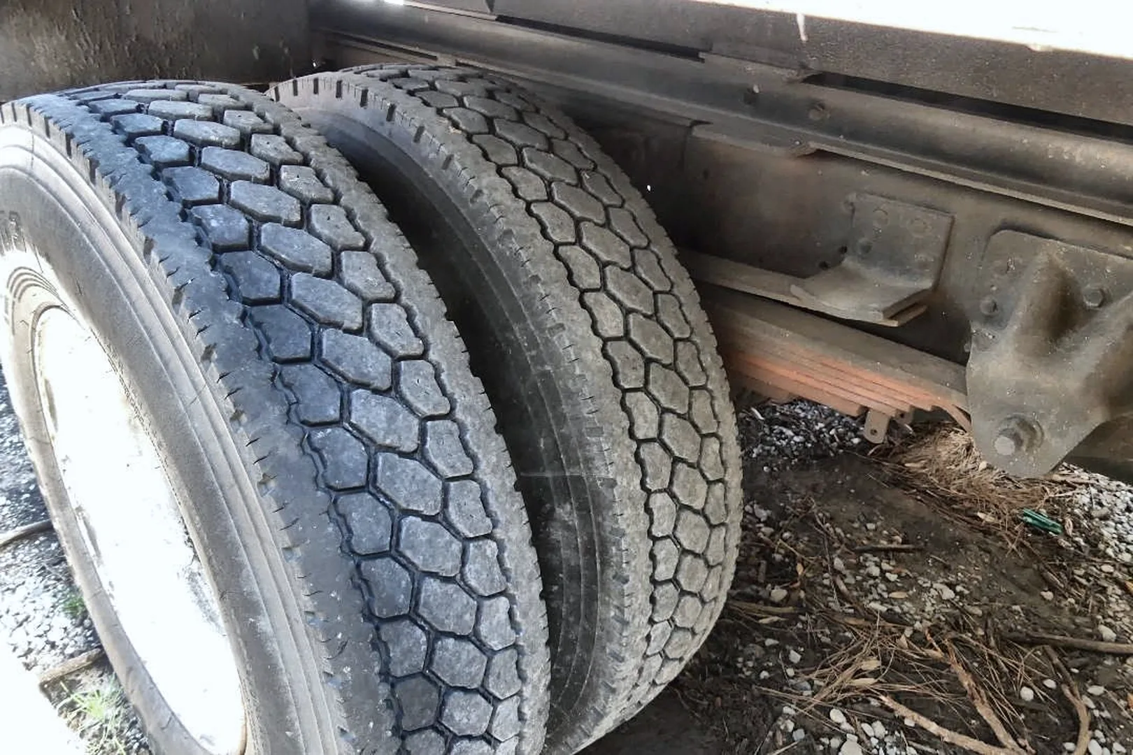 2004 GMC C7C042 - view 17 of 22