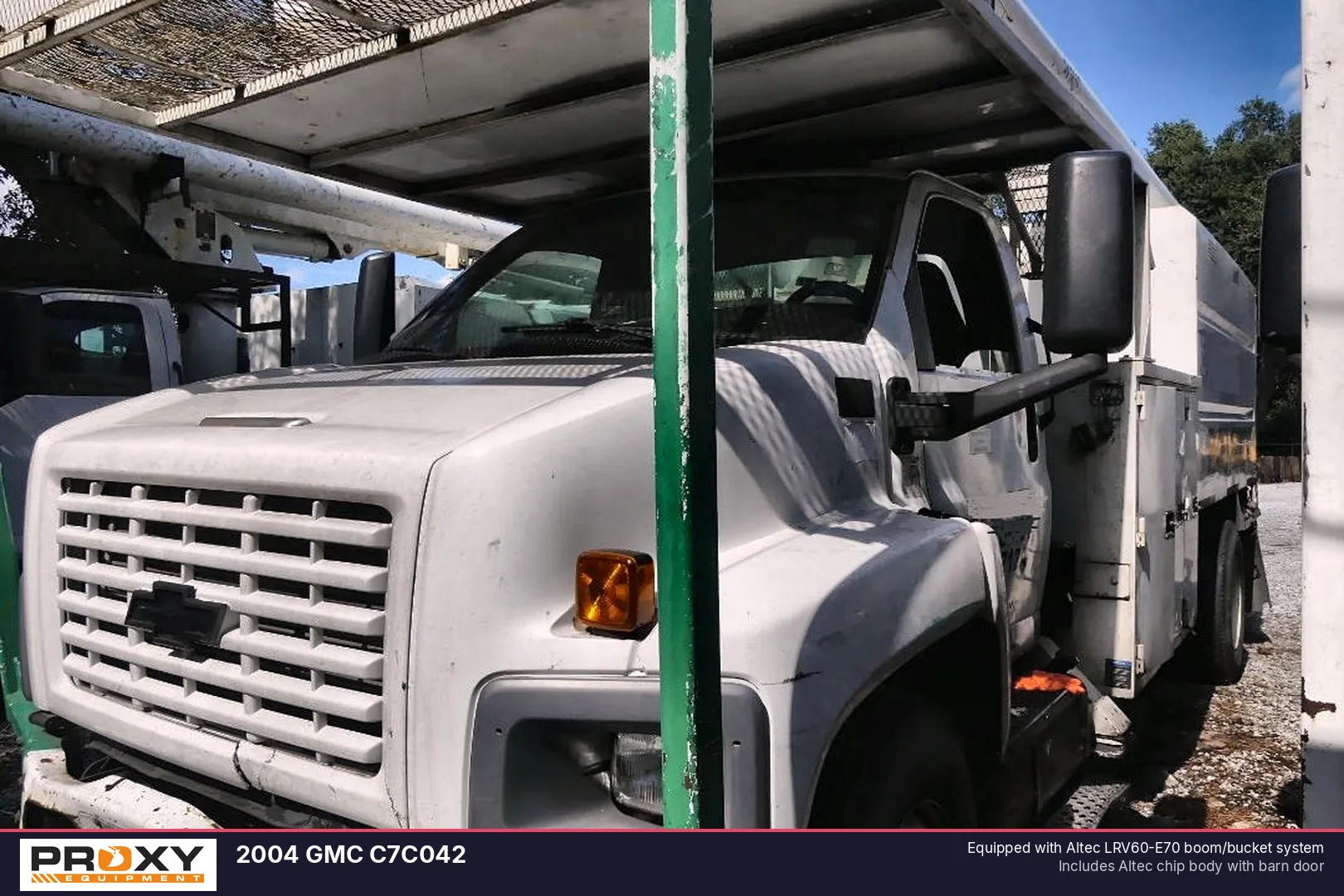 2004 GMC C7C042 - view 2 of 22