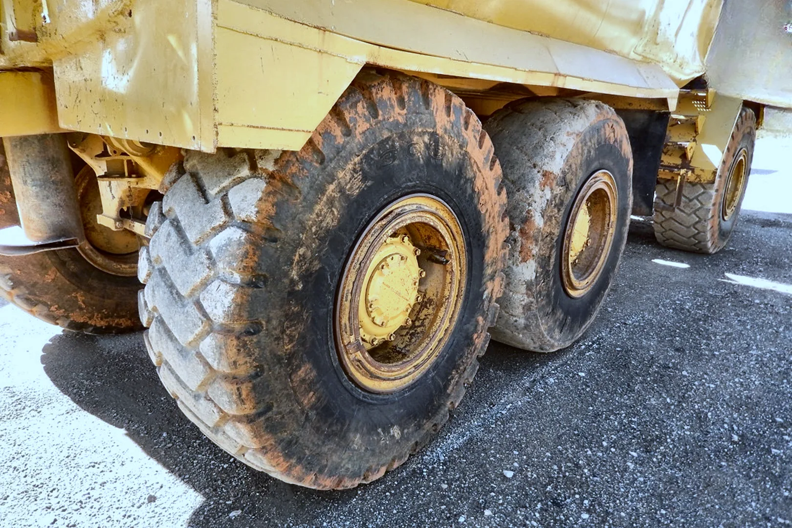 1997 CATERPILLAR D250E - view 19 of 53