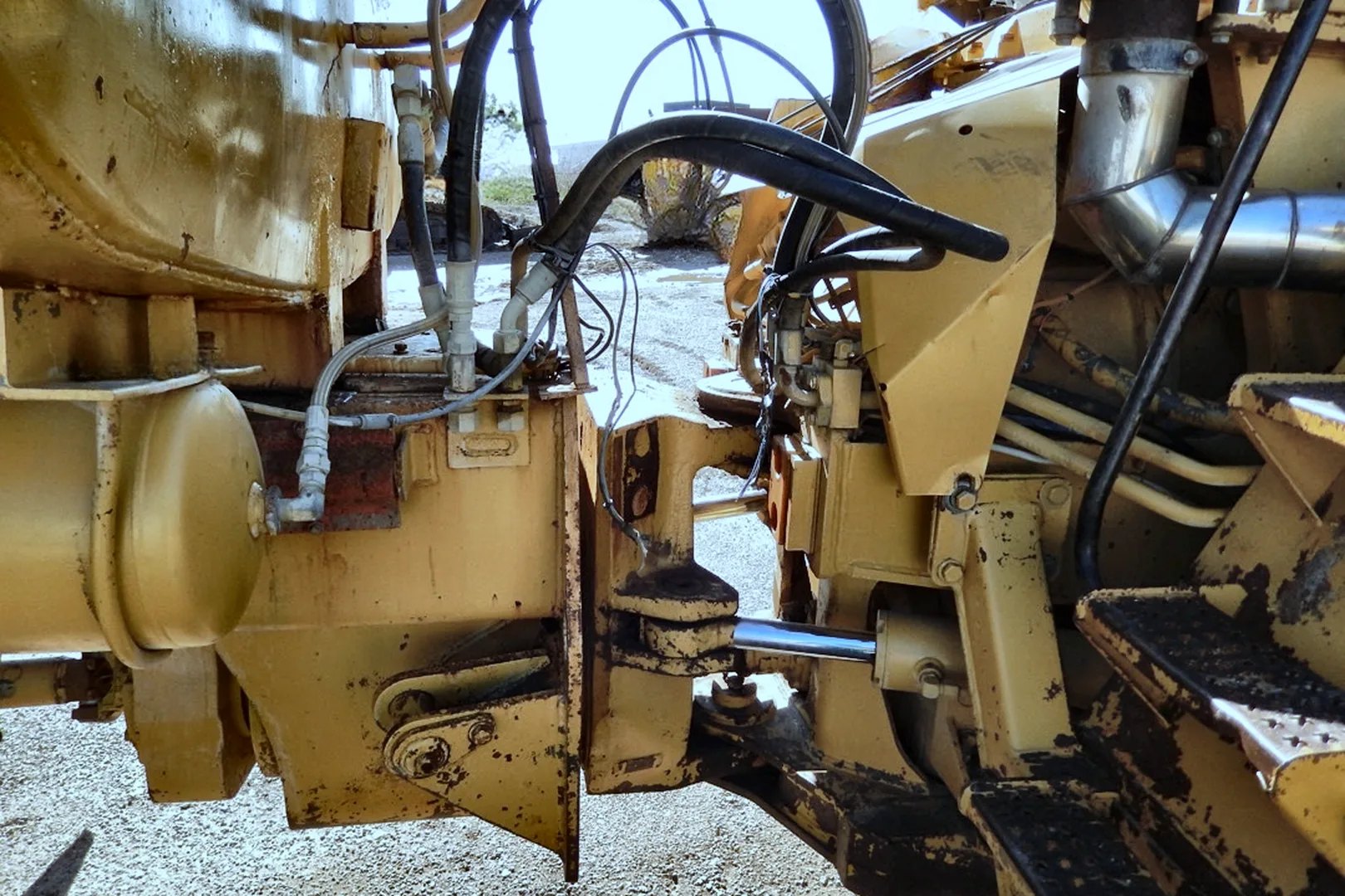 1997 CATERPILLAR D250E - view 11 of 53