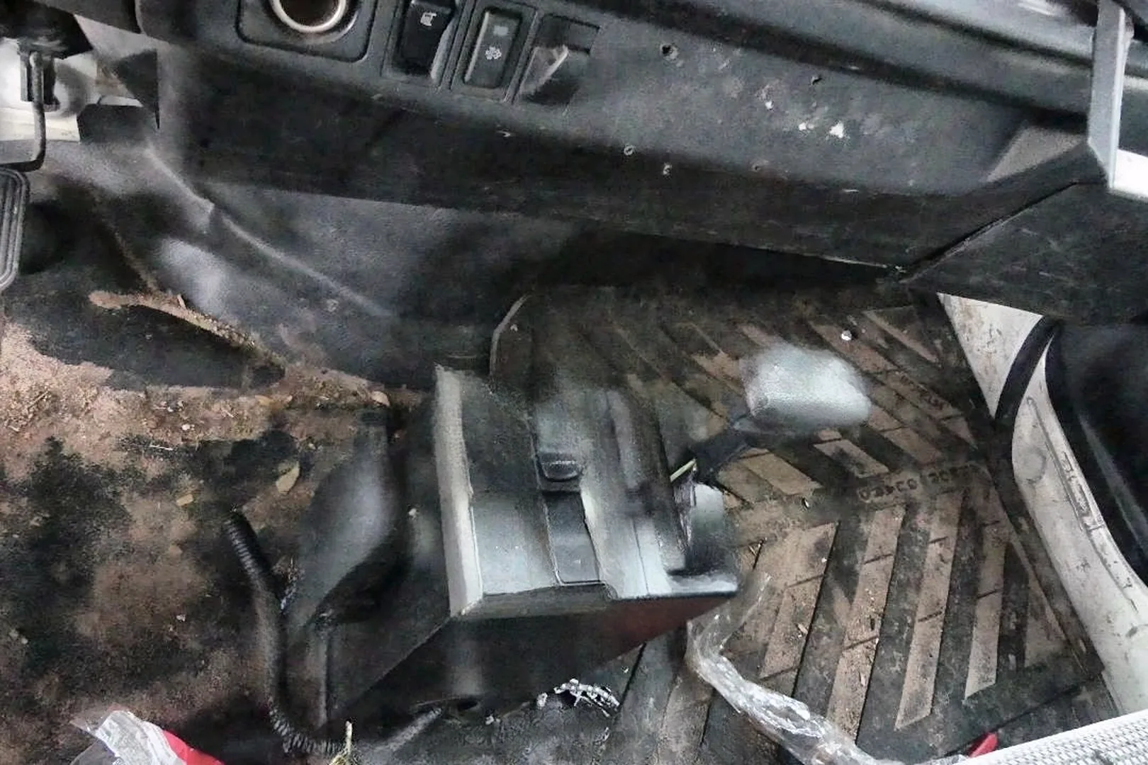 2010 HINO 338 - view 19 of 23