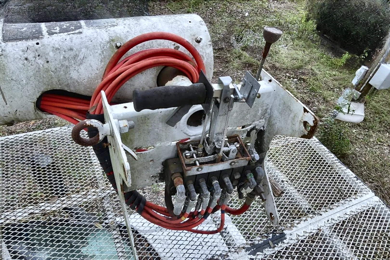 2004 GMC C7C042 - view 14 of 27