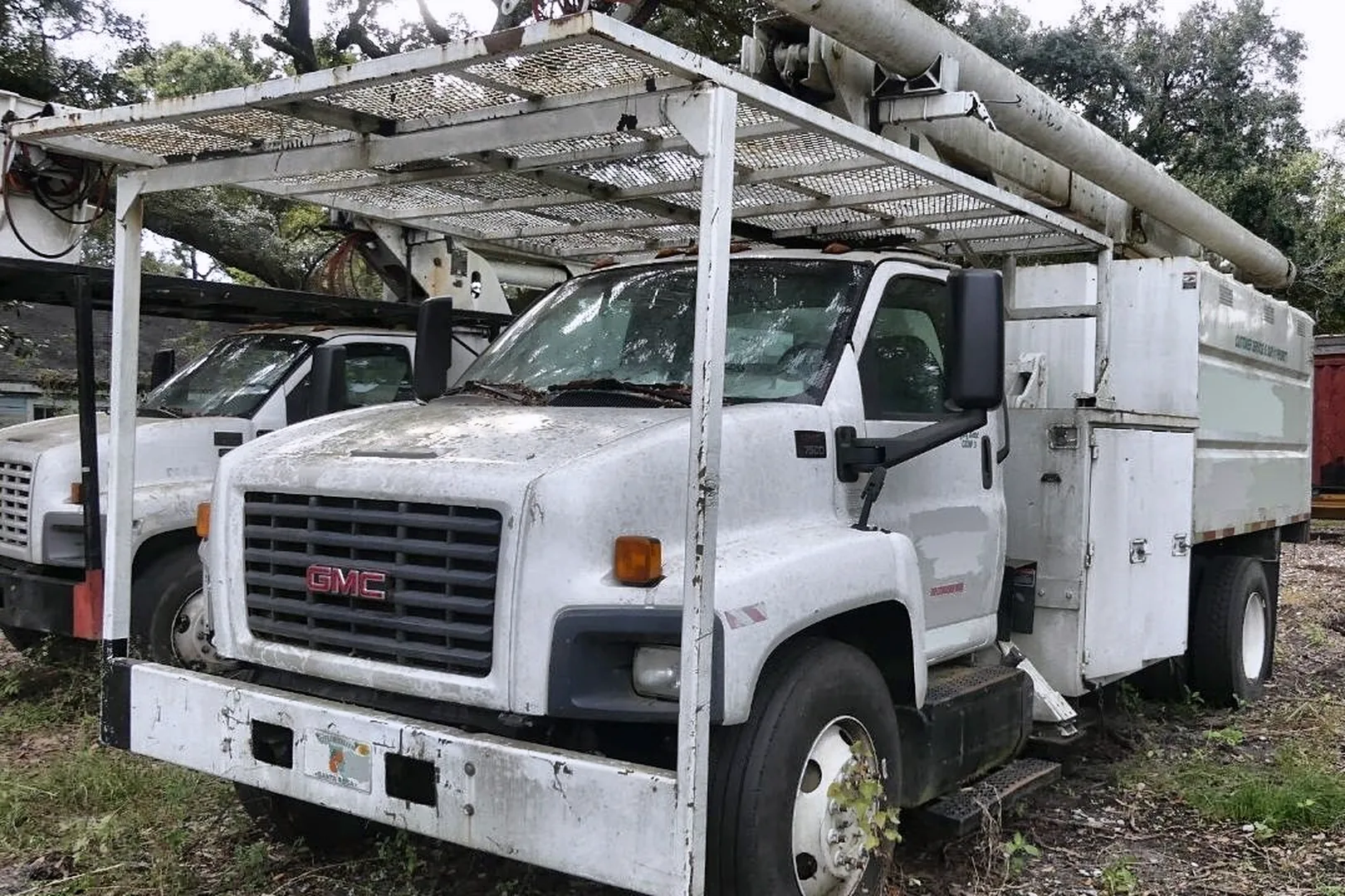 2004 GMC C7C042 - view 9 of 27