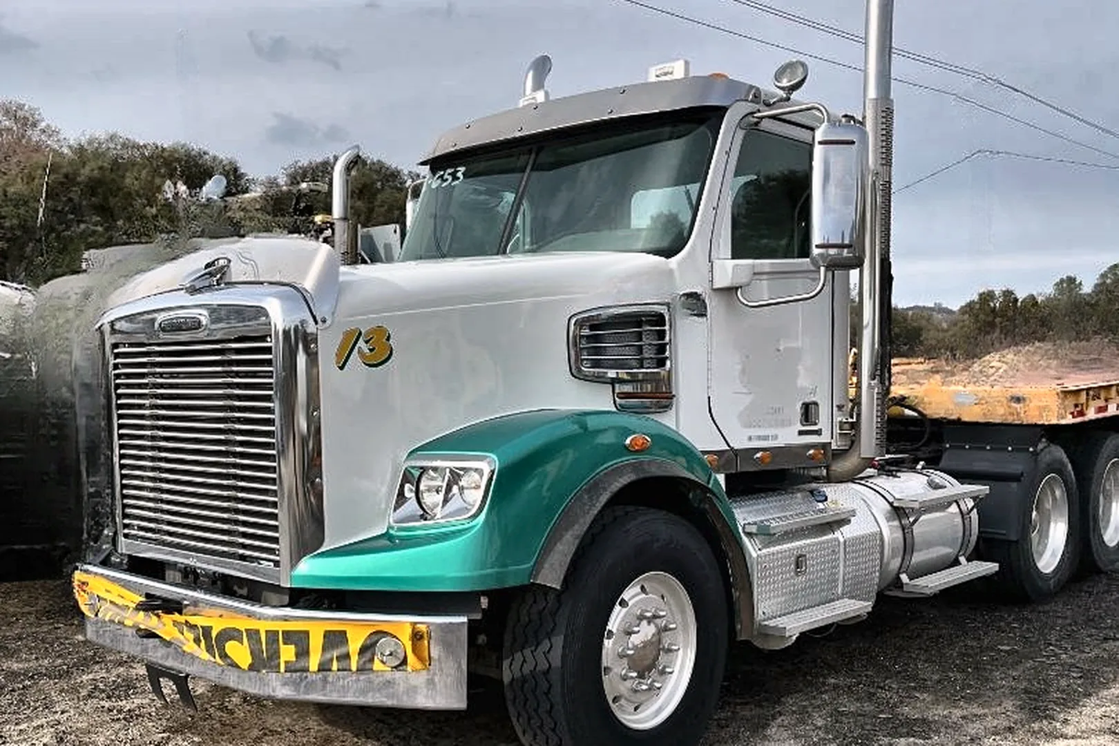 2013 FREIGHTLINER Coronado 122SD - view 7 of 14