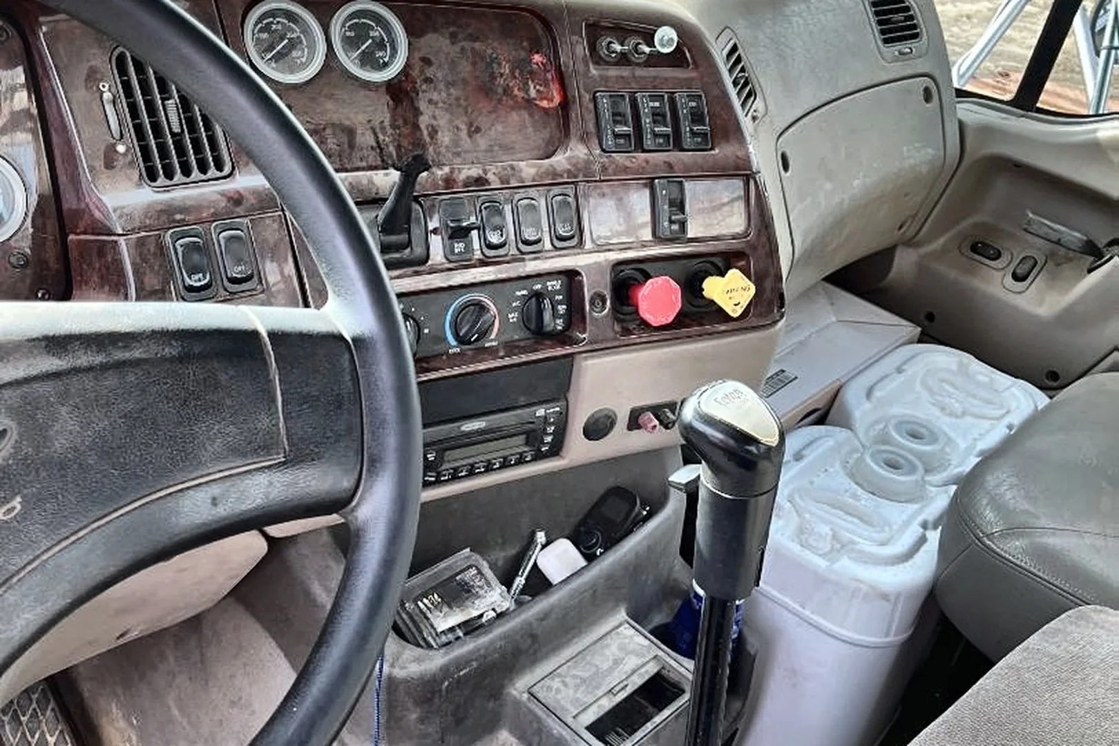 2013 FREIGHTLINER Coronado 122SD - view 6 of 14