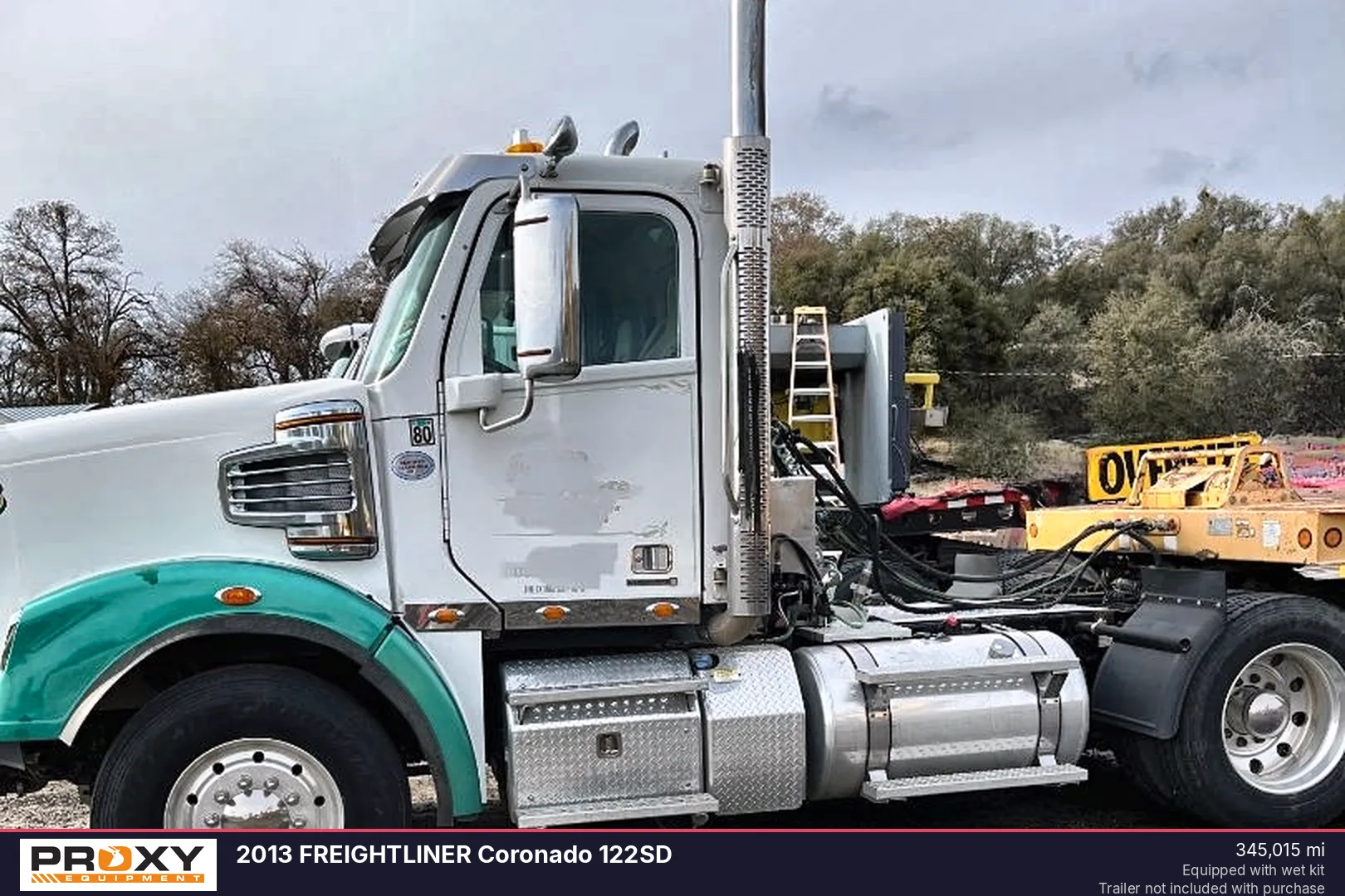 2013 FREIGHTLINER Coronado 122SD - view 3 of 14