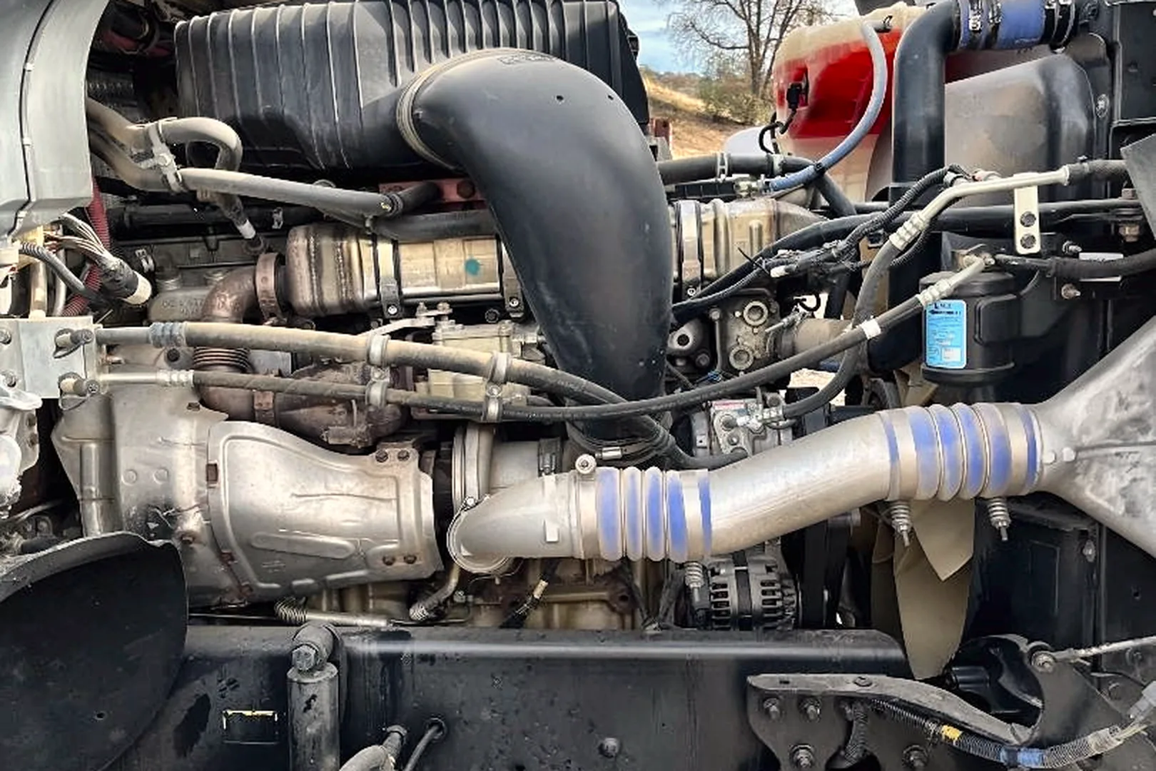 2013 FREIGHTLINER Coronado 122SD - view 11 of 14